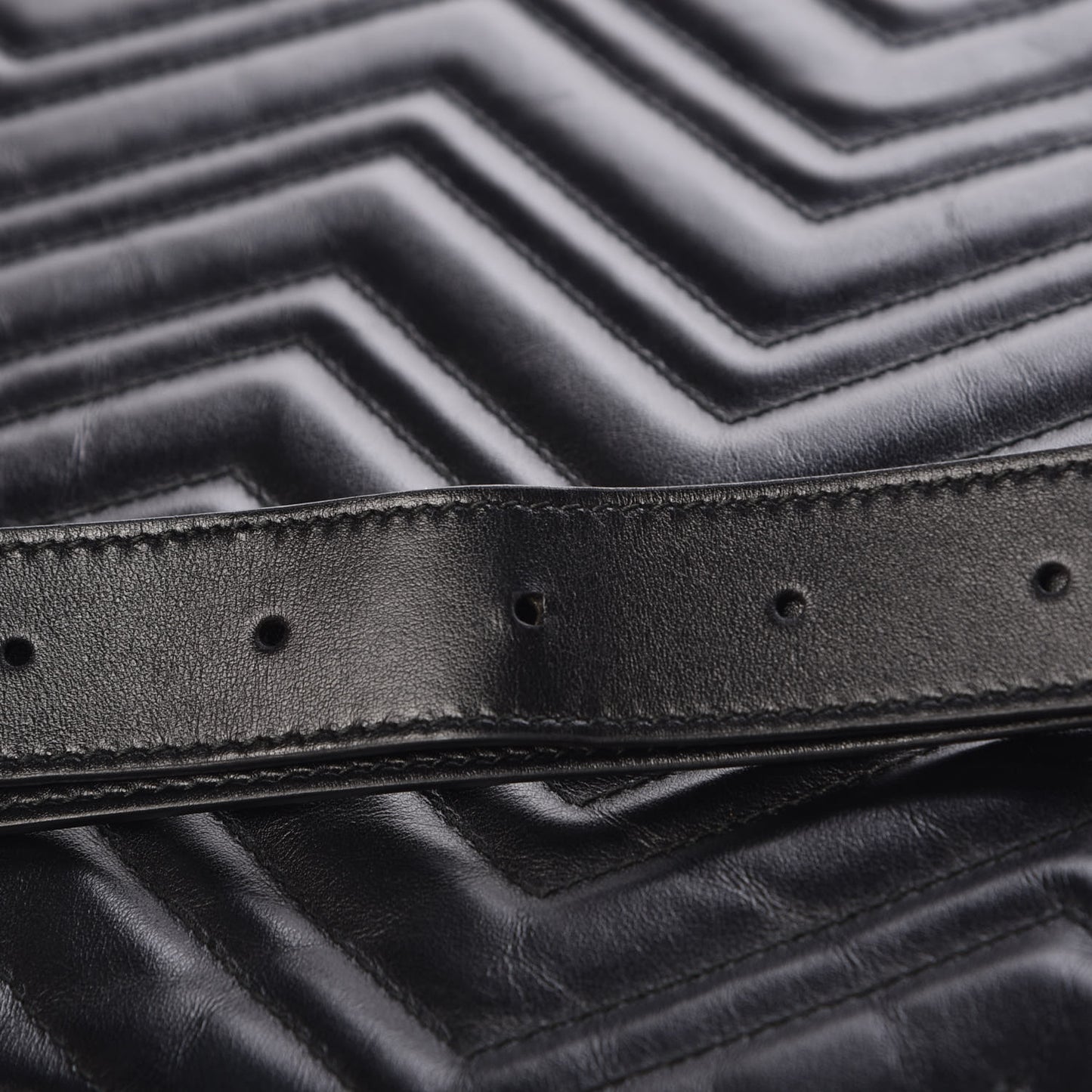 Calfskin Matelasse GG Marmont Flat Messenger Bag Black