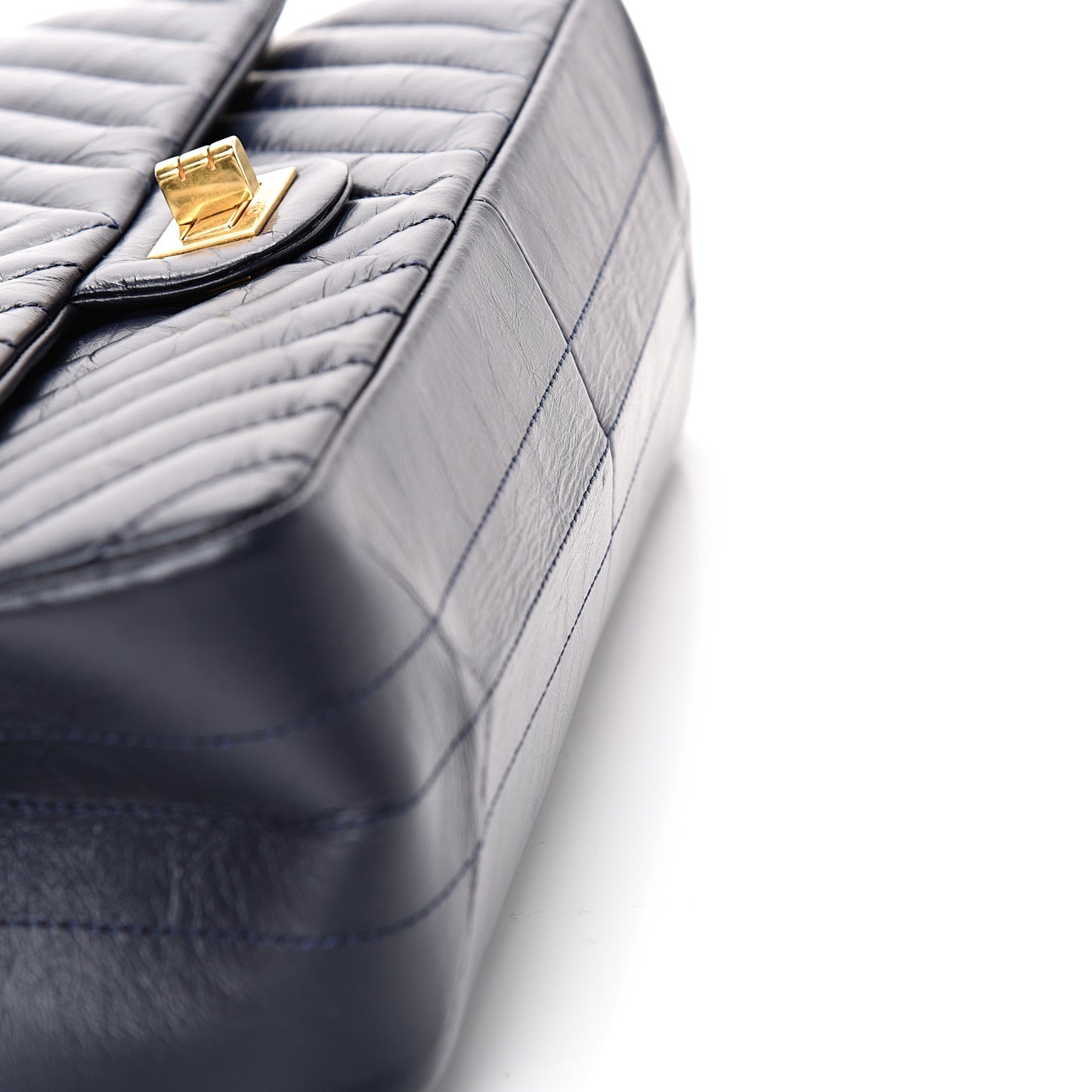 Aged Calfskin Chevron Quilted 2.55 Reissue 226 Flap Navy Blue