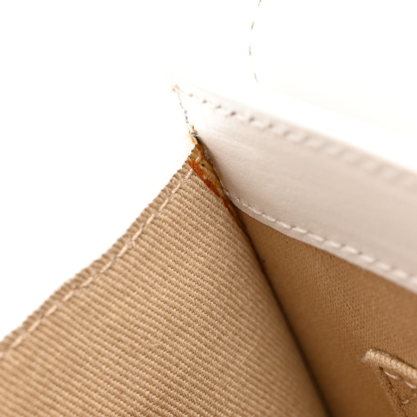 Smooth Calfskin Le Chiquito Moyen White
