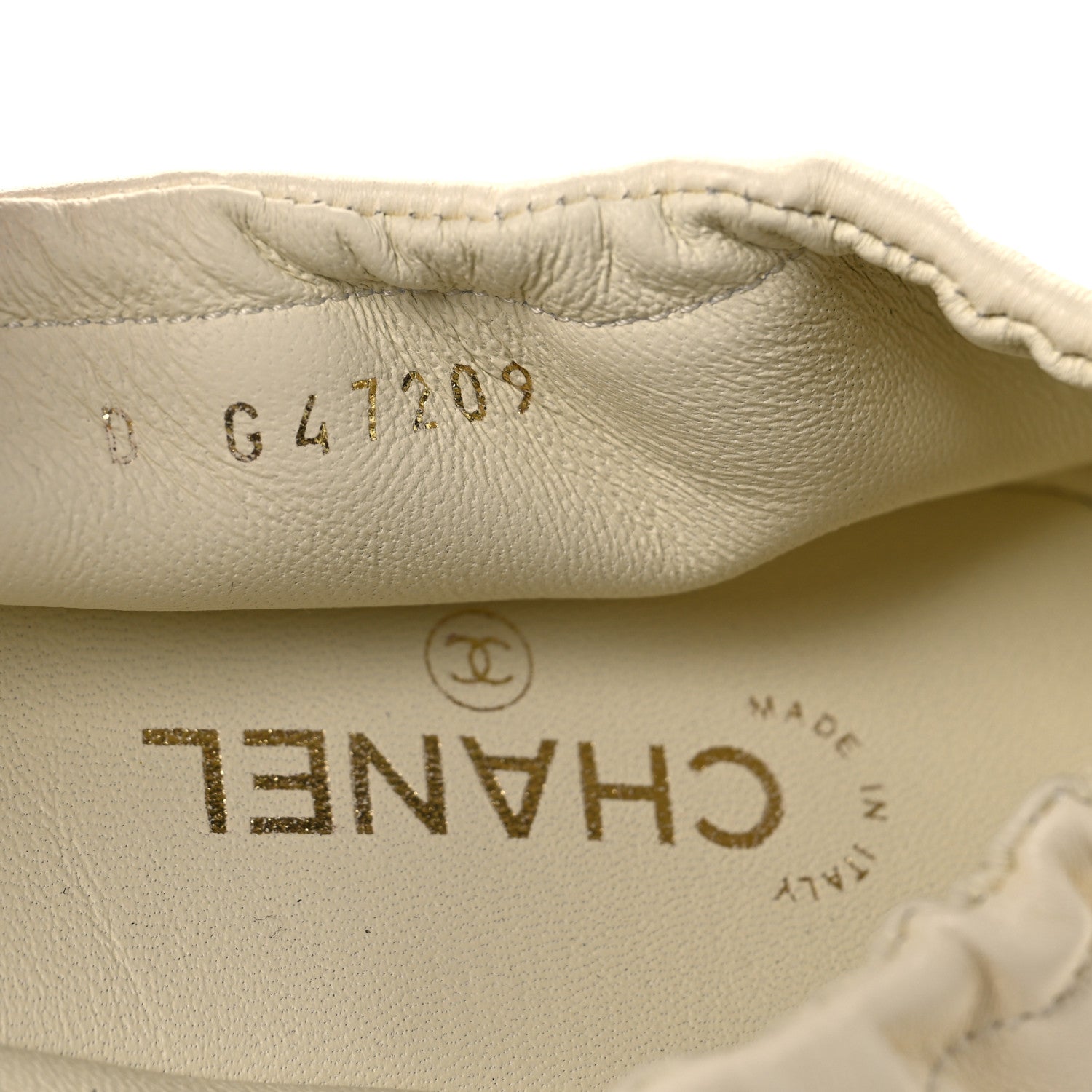 Chanel Lambskin CC Turnlock Ballerina Flats 38.5 Ivory Black 8 of 10