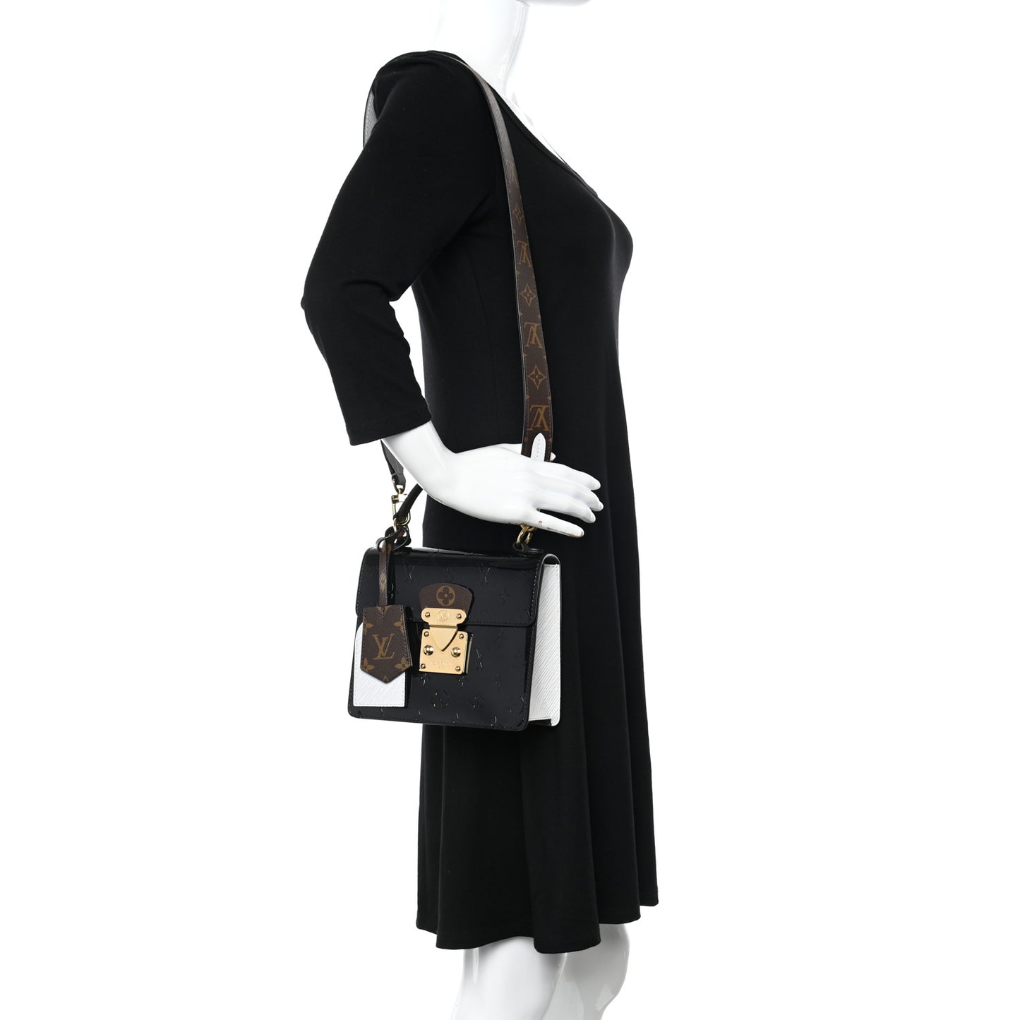 Vernis Epi Monogram Spring Street Black