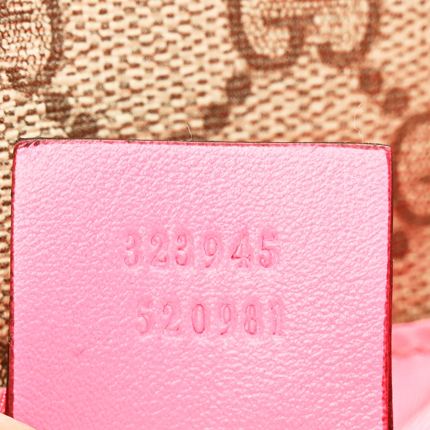 Gucci GG Supreme Monogram Kids Heart Crossbody Pink 6 of 6