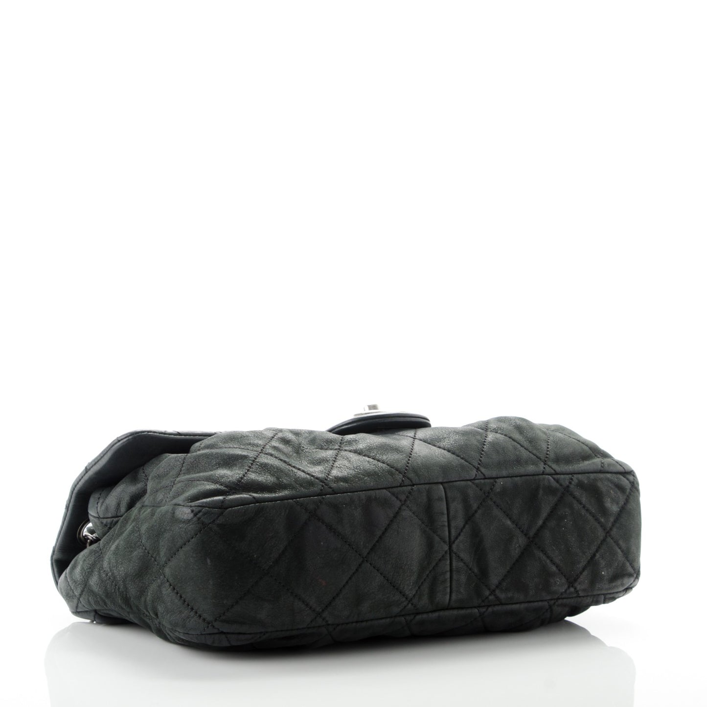 Iridescent Calfskin Large Chic Quilt Flap Black