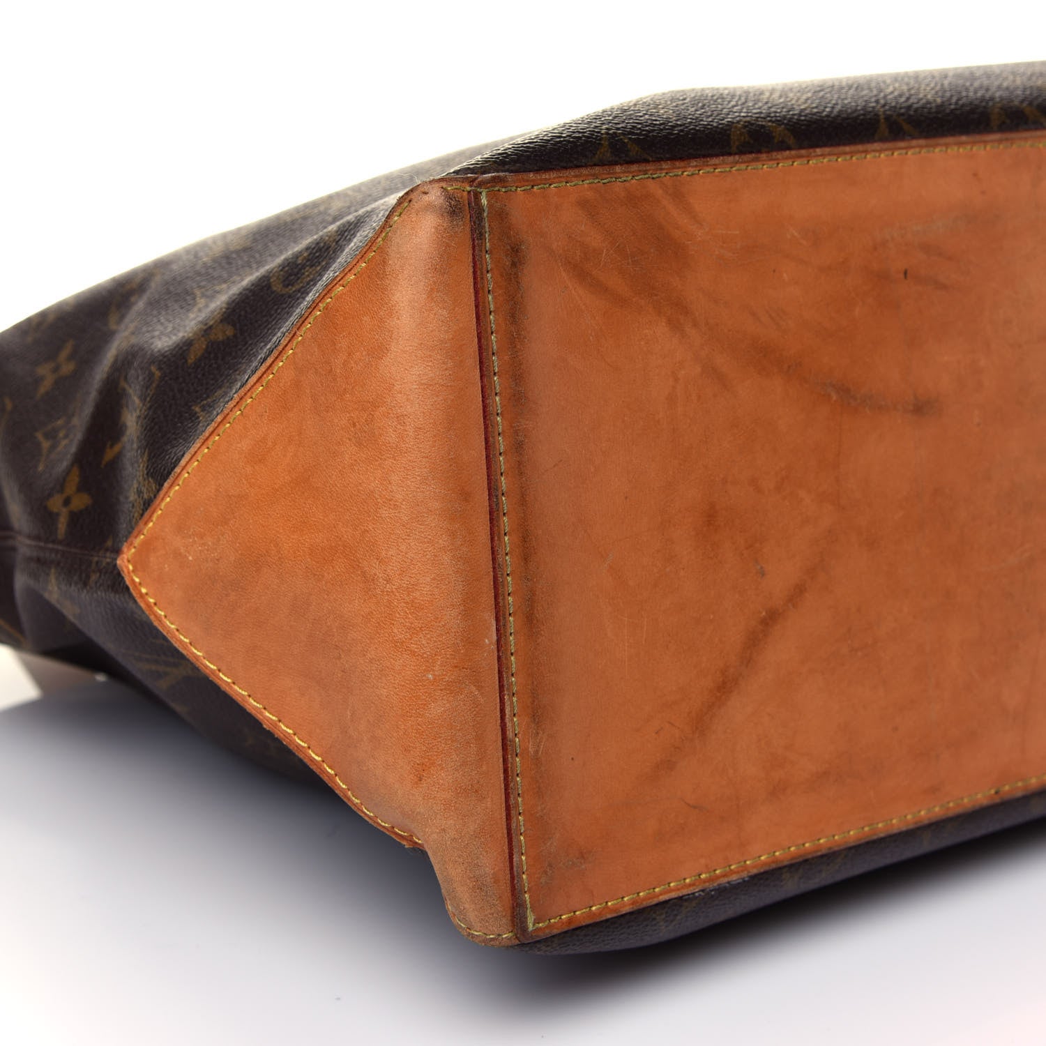 Louis Vuitton Monogram Cabas Mezzo 8 of 10