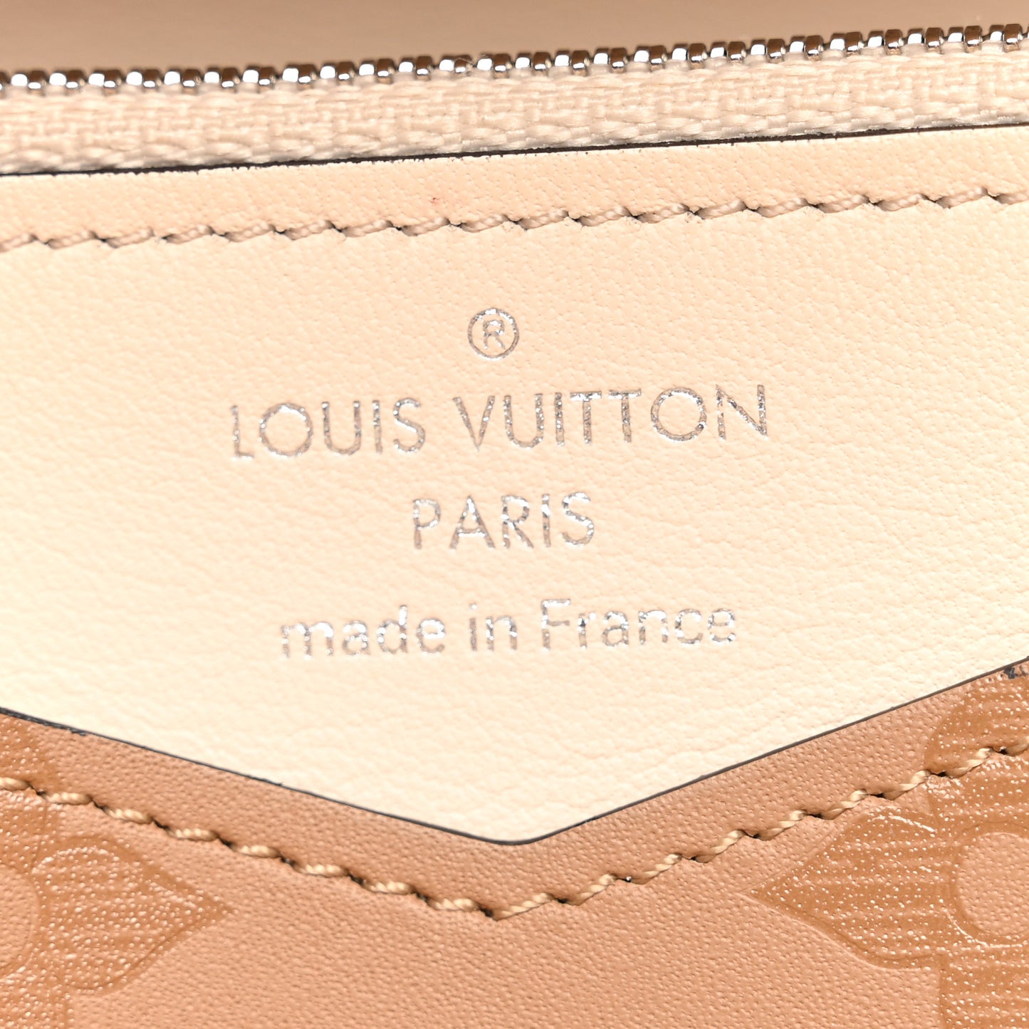 Monogram Cuir Plume Very Wallet Sesame Creme