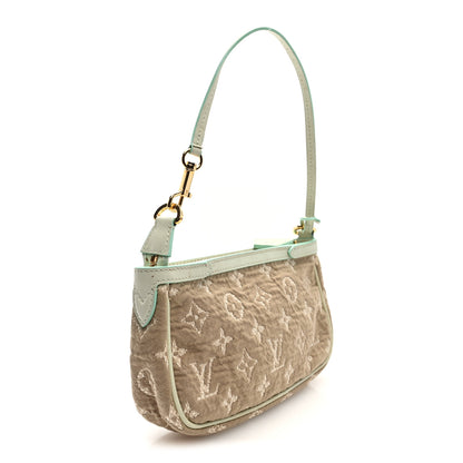 Louis Vuitton Monogram Sabbia Pochette Accessories Vert 3 of 9