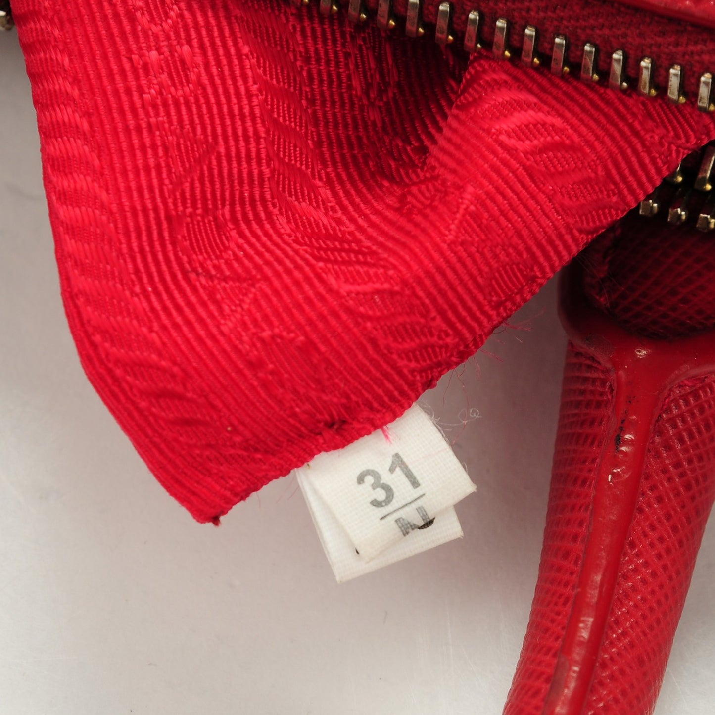Saffiano Large Galleria Double Zip Tote Fuoco