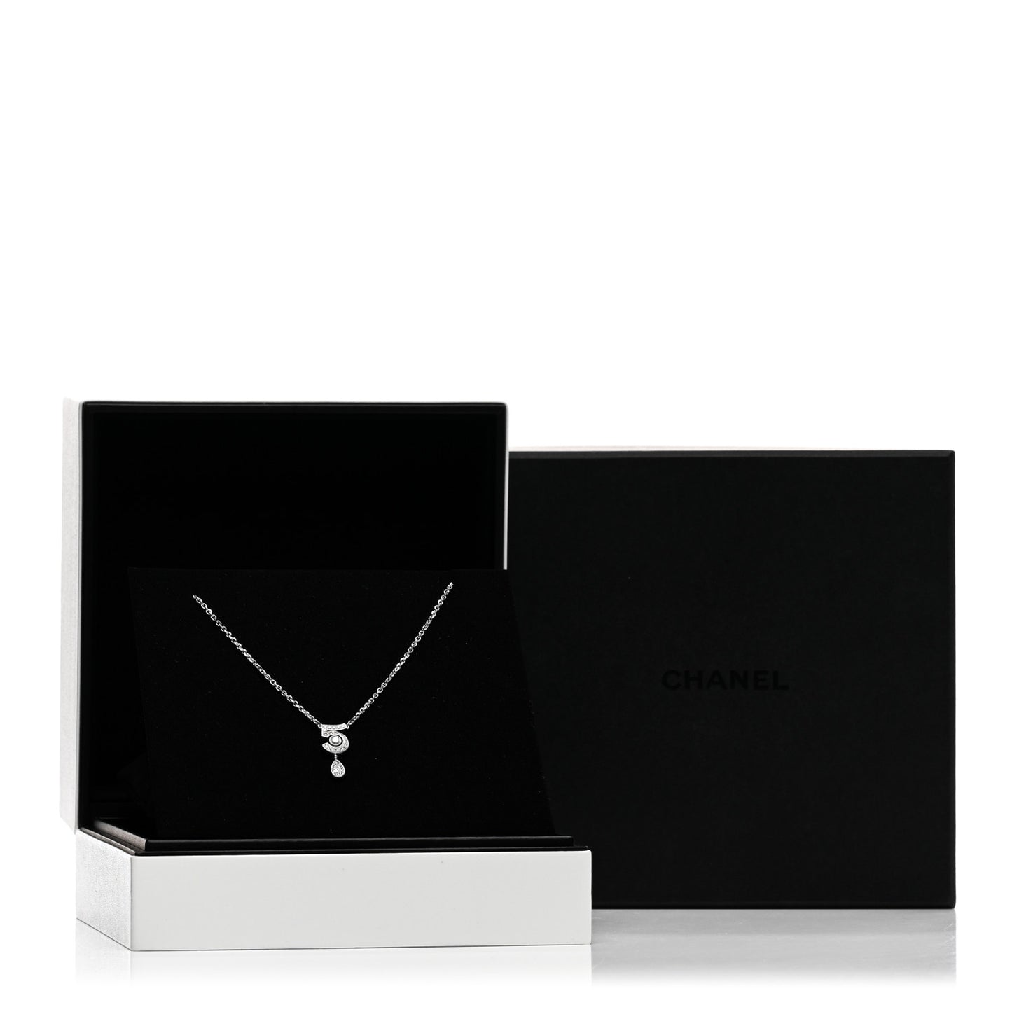 18K White Gold Diamond Eternal No 5 Necklace