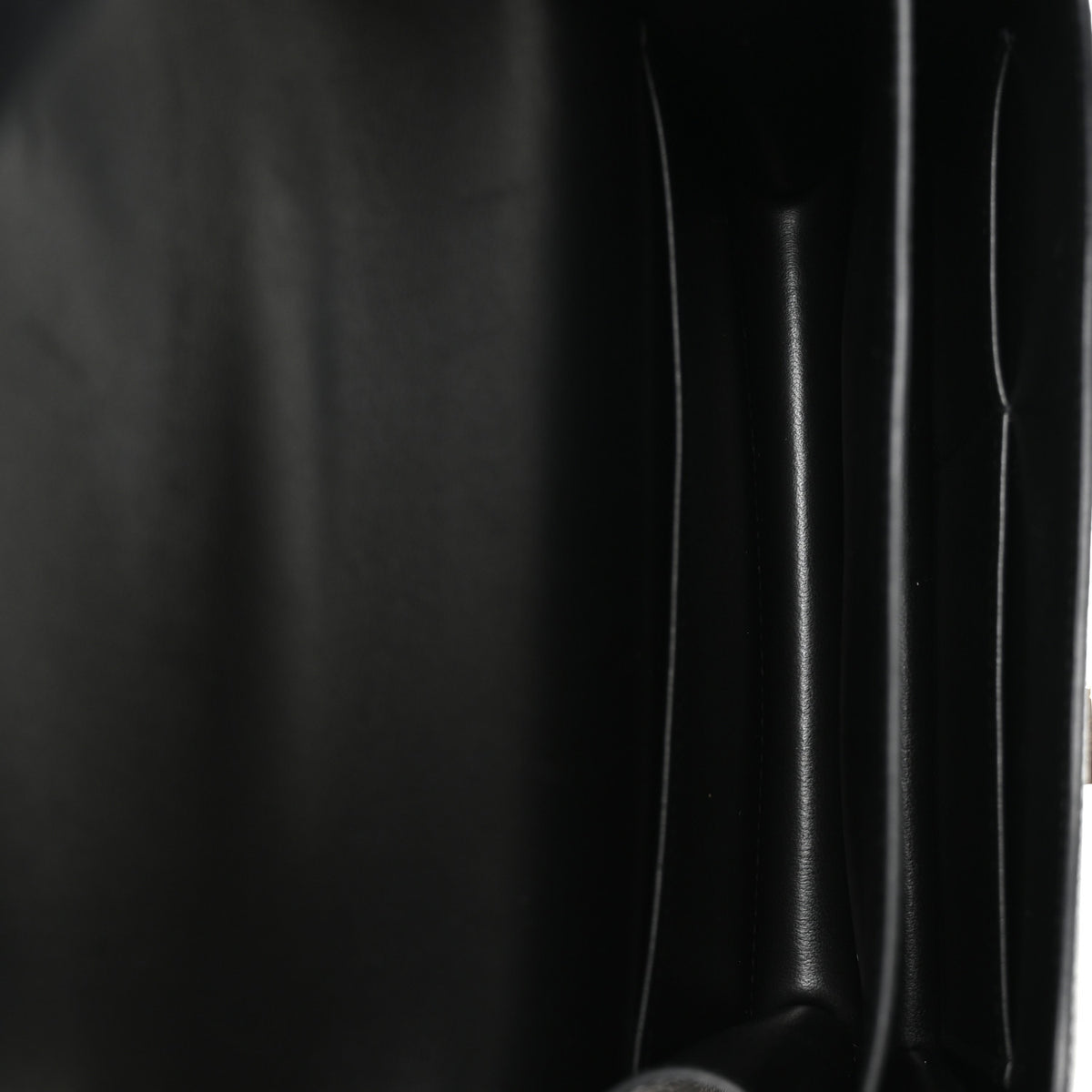 Epsom Constance 18 Black