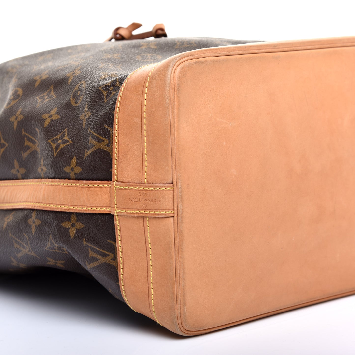 Monogram Noe