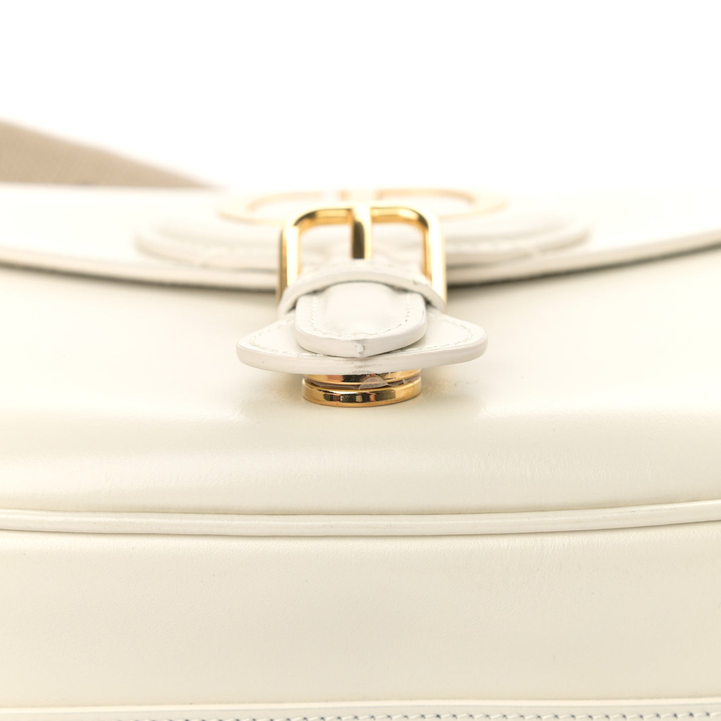 Box Calfskin Large Bobby Flap White