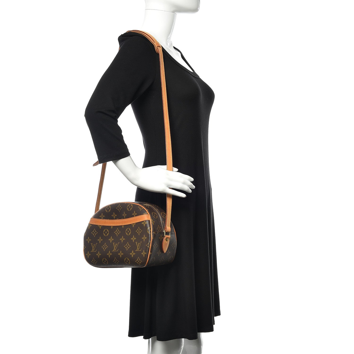 Louis Vuitton Monogram Blois 2 of 12