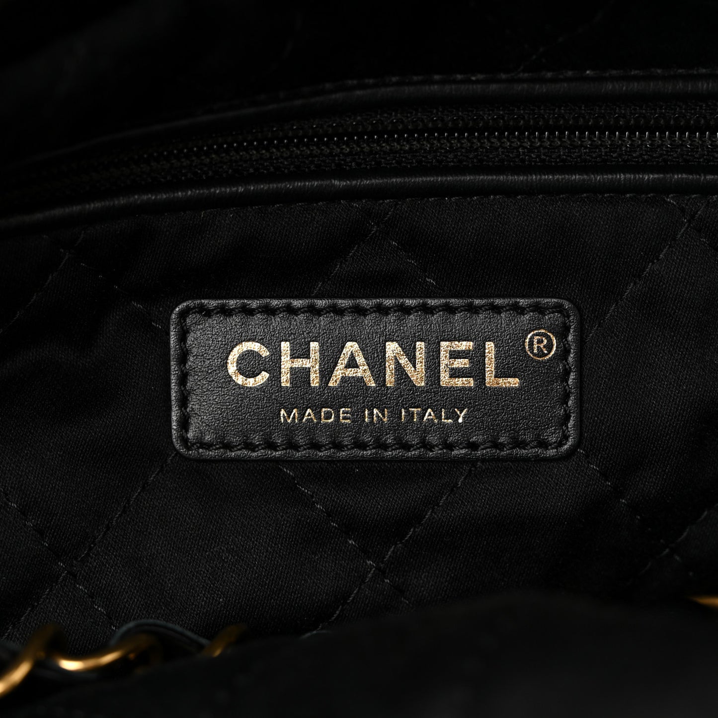 Shiny Calfskin Quilted Chanel 22 Black