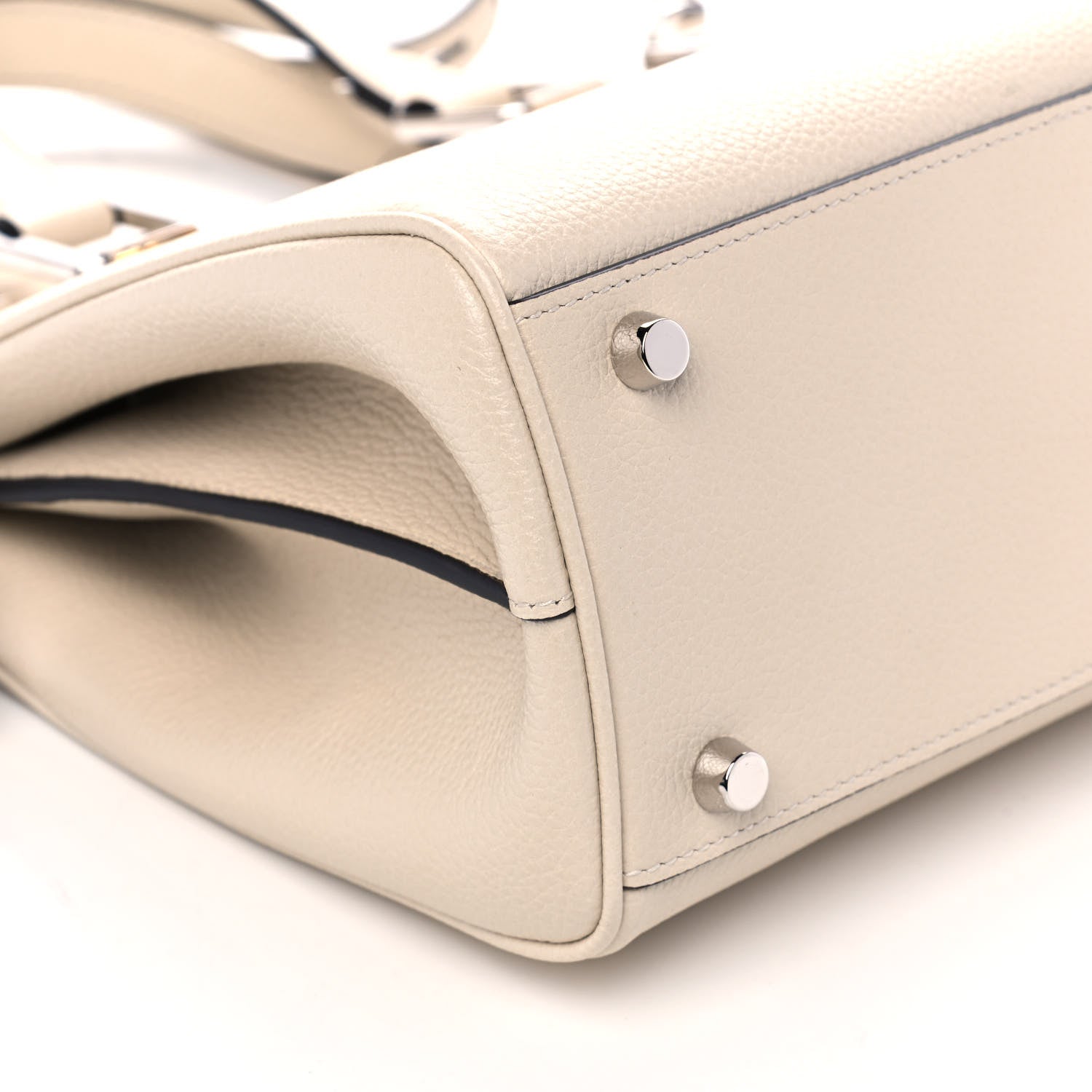 Gucci Grainy Calfskin Small Zumi Top Handle Bag Mystic White 11 of 12