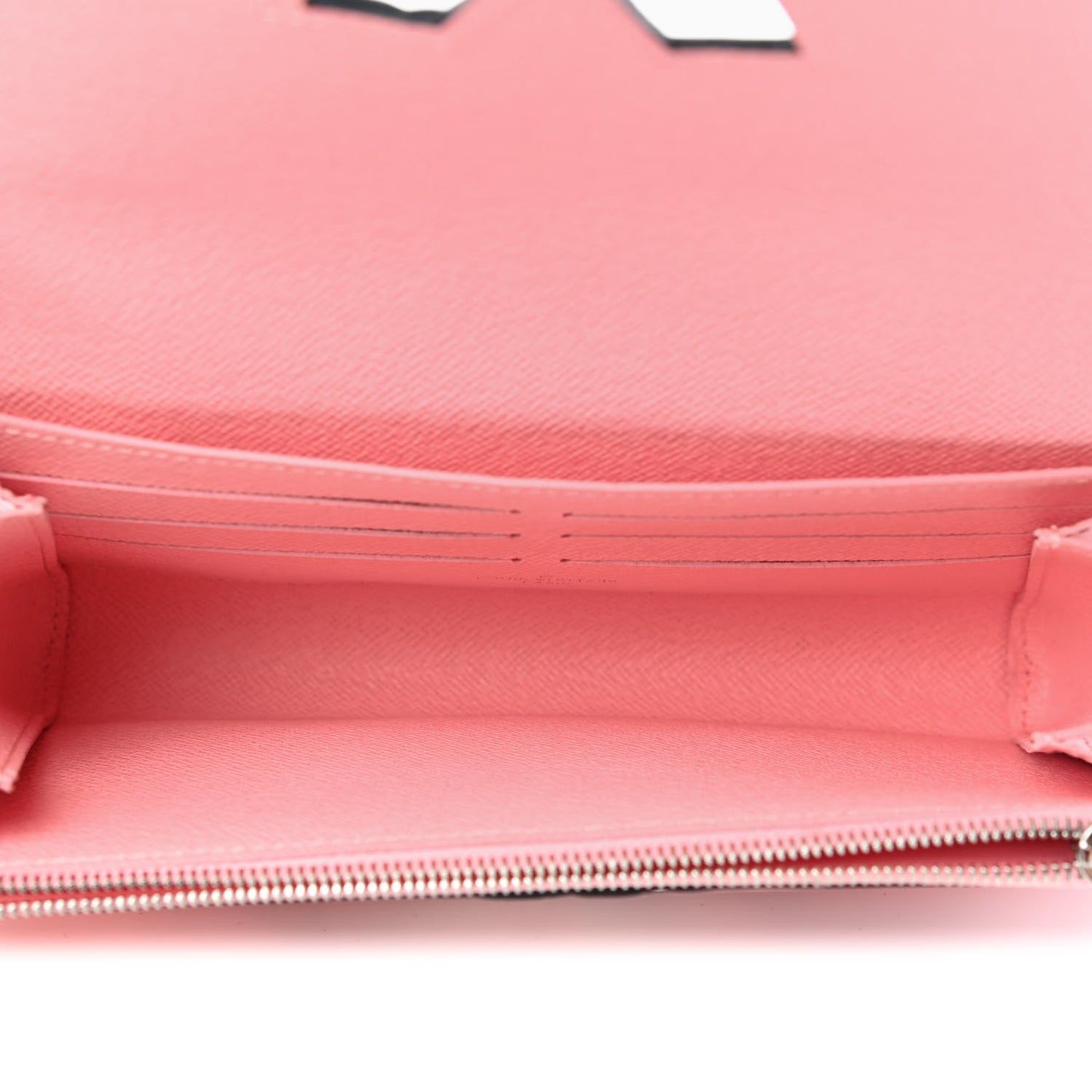 Epi Chain Flower Print Twist Chain Wallet Pink