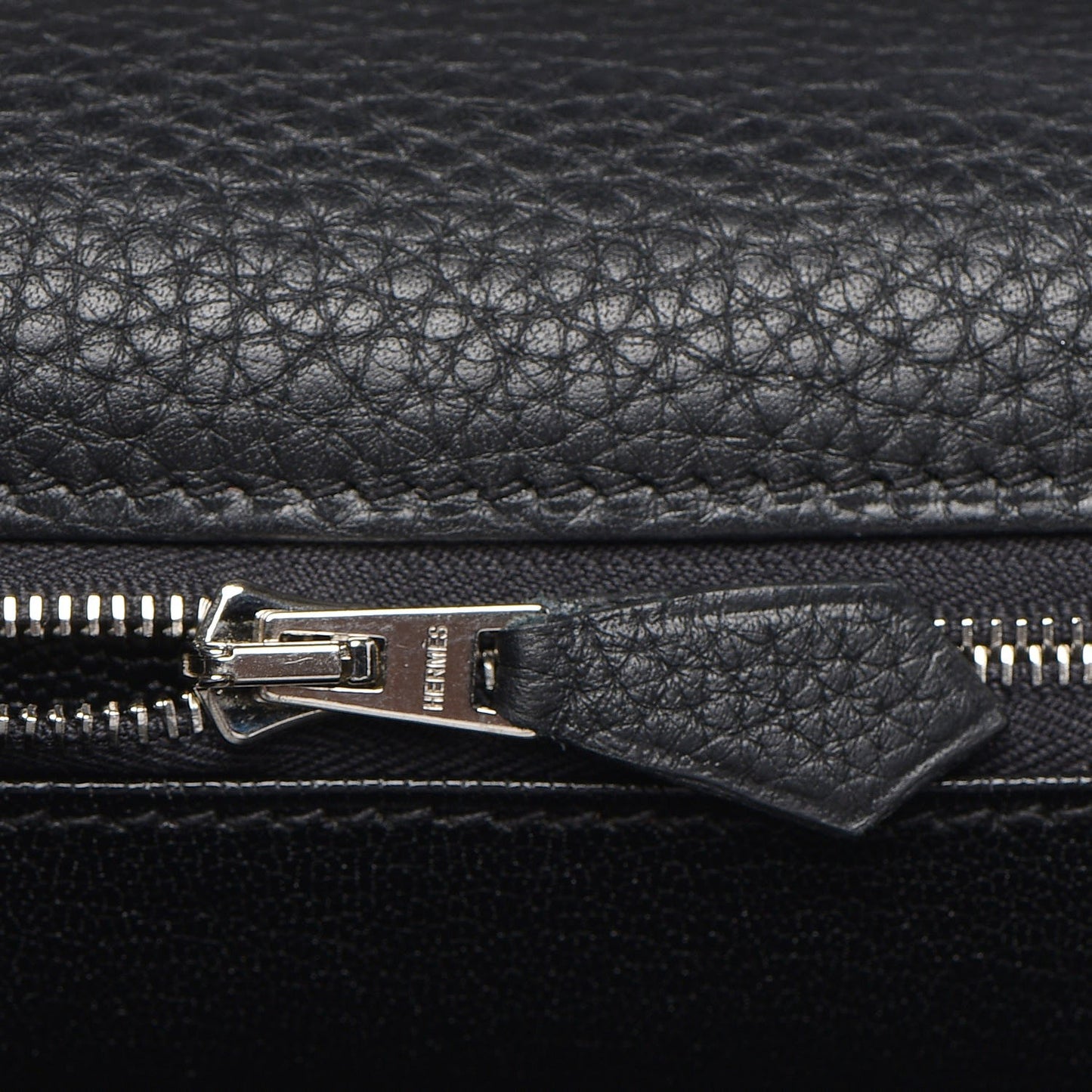 Taurillon Clemence Shoulder Kelly 40 Black