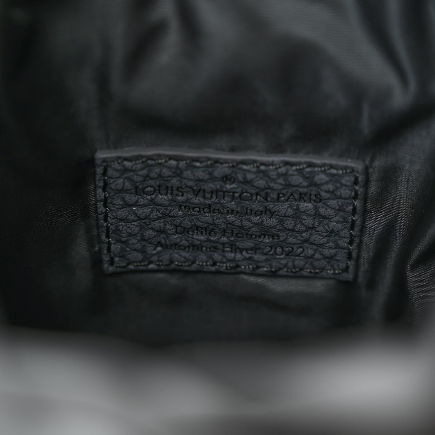 Louis Vuitton Taurillon Monogram Chalk Pouch Granite Gray 6 of 10