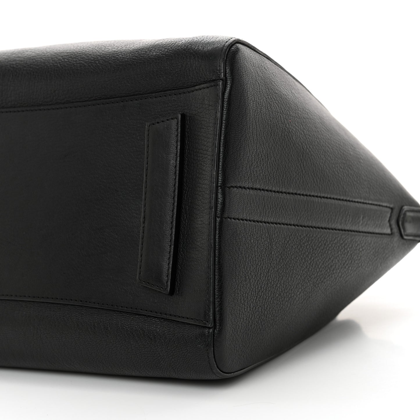 Sugar Goatskin Medium Antigona Black