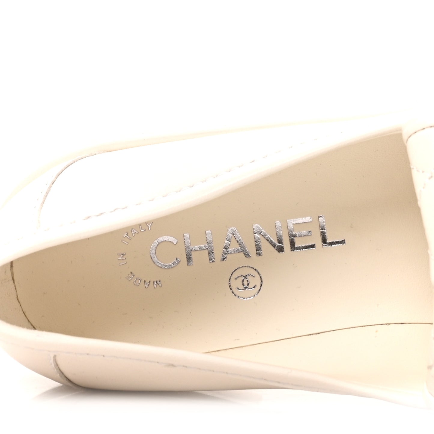 Lambskin Quilted CC Turnlock Loafers 40 White