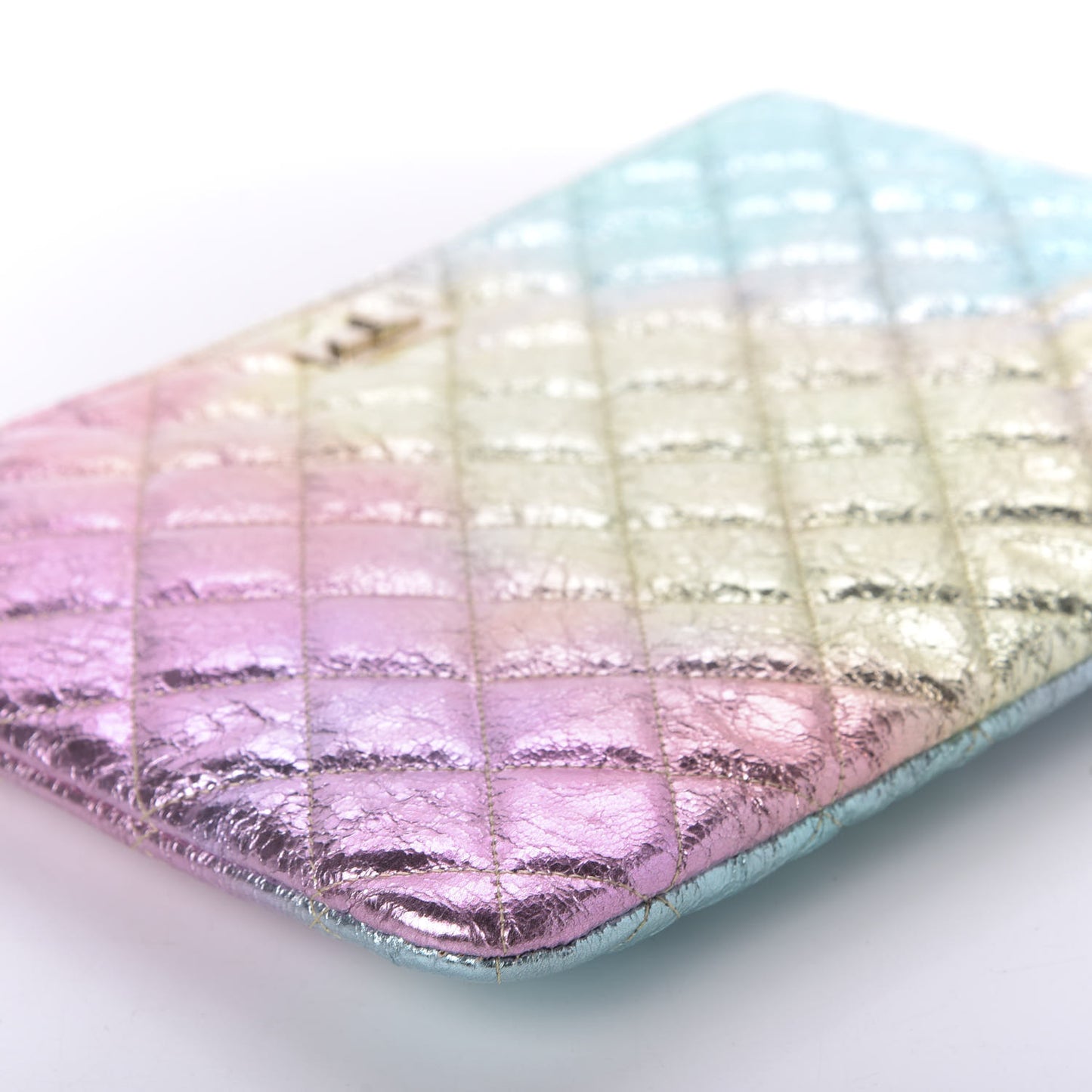 Metallic Goatskin Quilted Medium 2.55 Reissue Cosmetic Case Multicolor