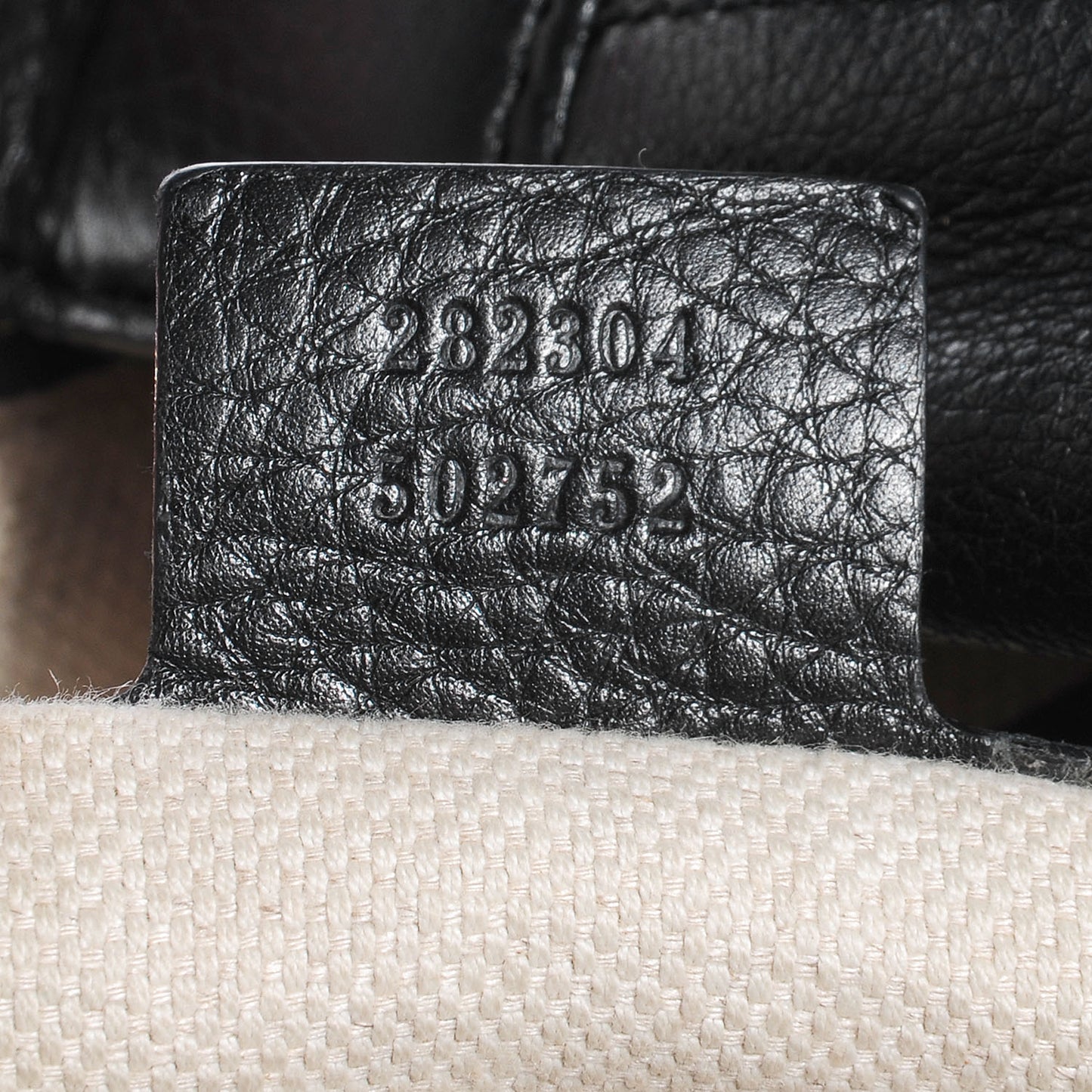 Pebbled Calfskin Large Soho Hobo Black