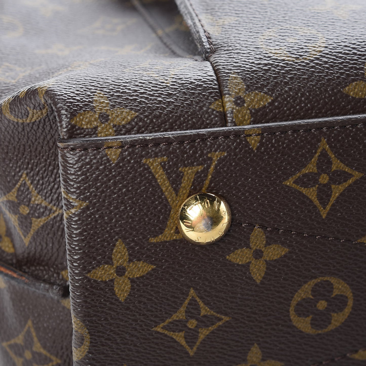 Monogram Metis