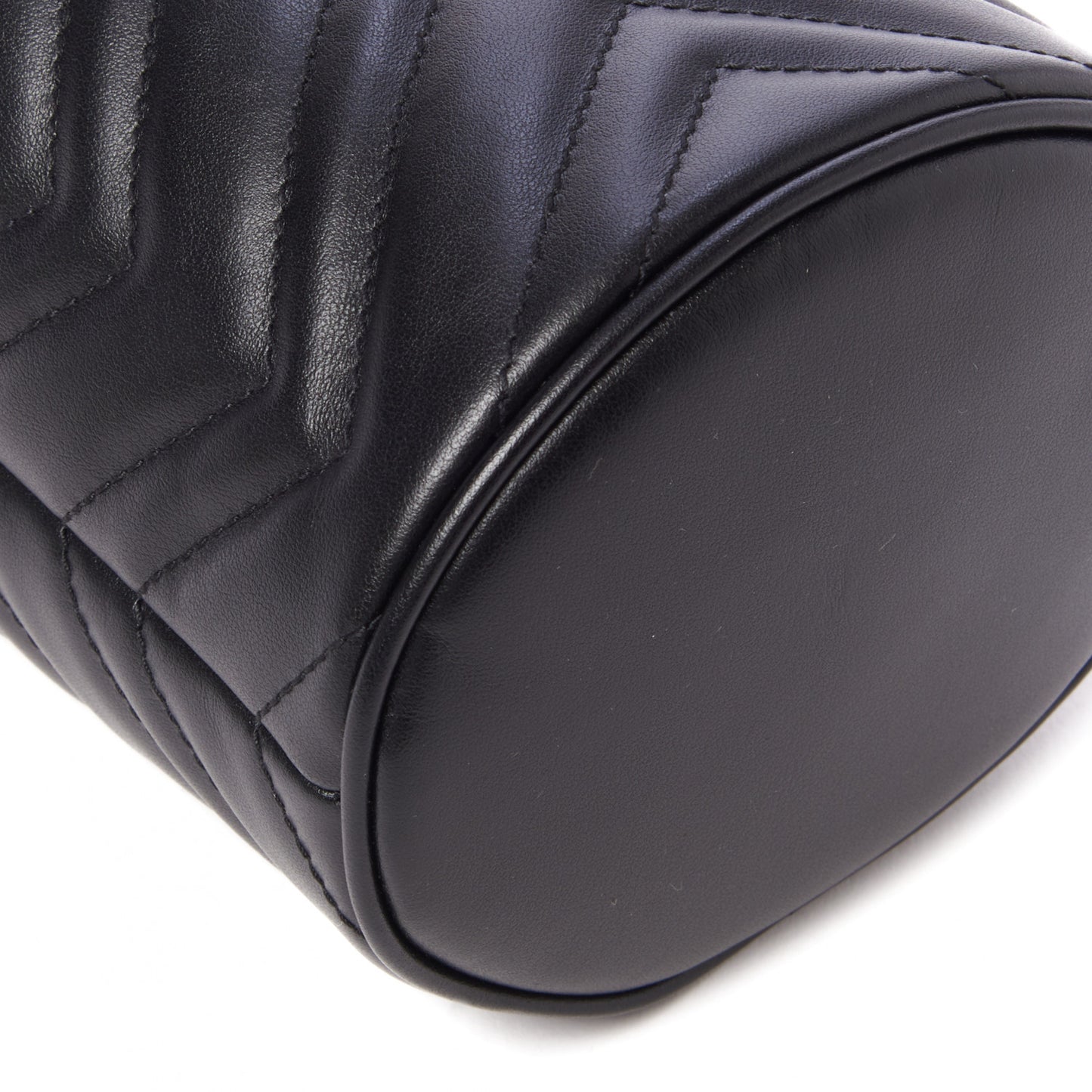 Calfskin Matelasse Mini GG Marmont 2.0 Bucket Bag Black