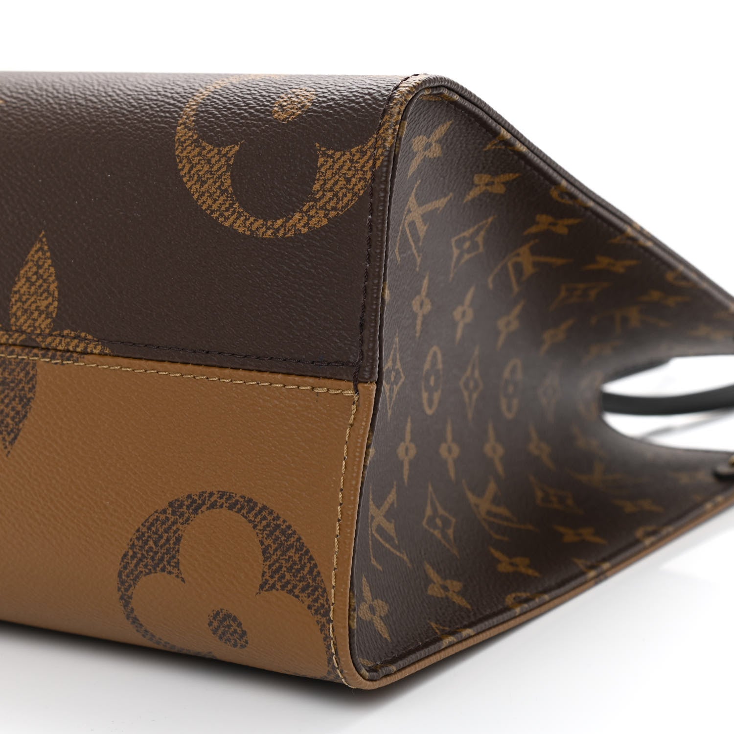 Louis Vuitton Reverse Monogram Giant Onthego MM 7 of 7