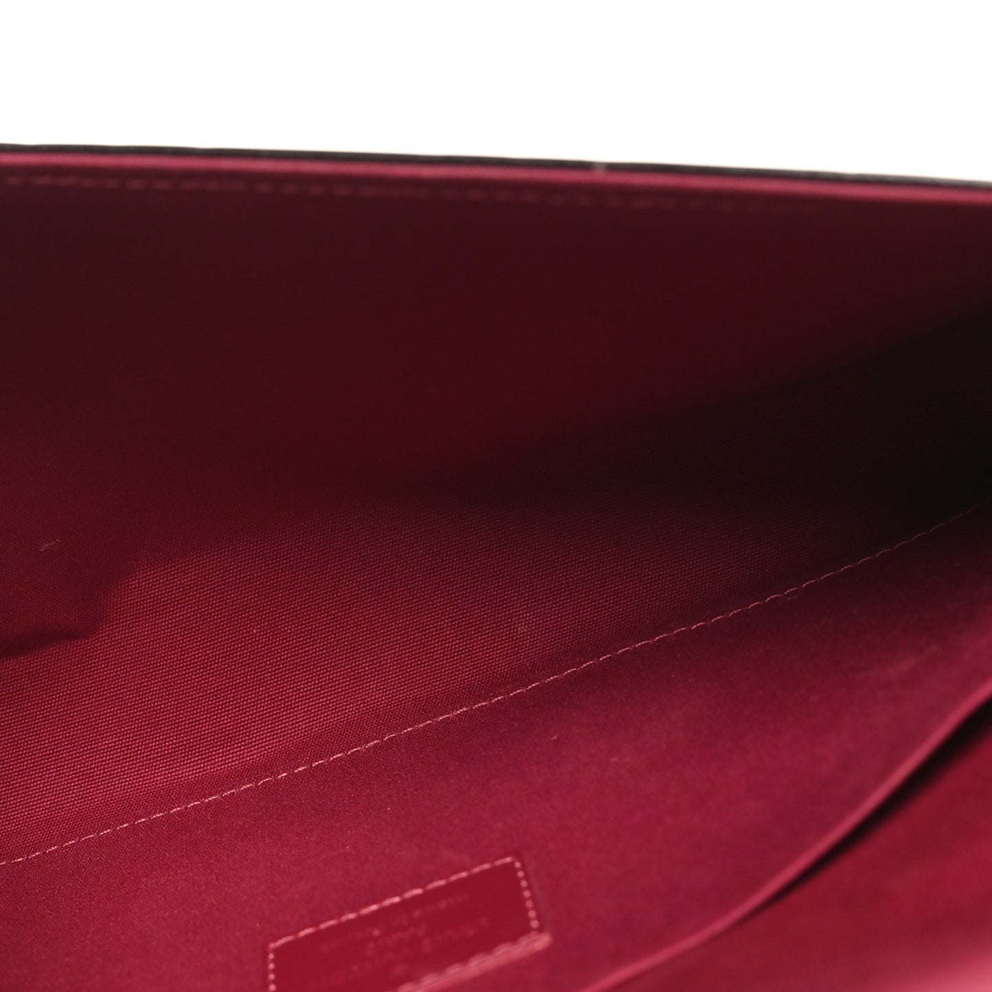 Vernis Felicie Chain Wallet Magenta