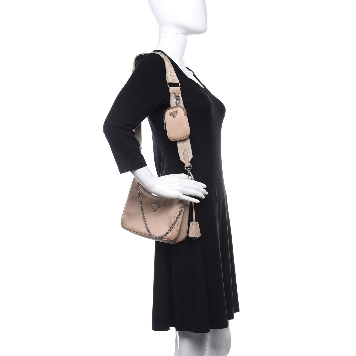 Prada Nylon Re-Edition 2005 Shoulder Bag Cammeo 2 of 10
