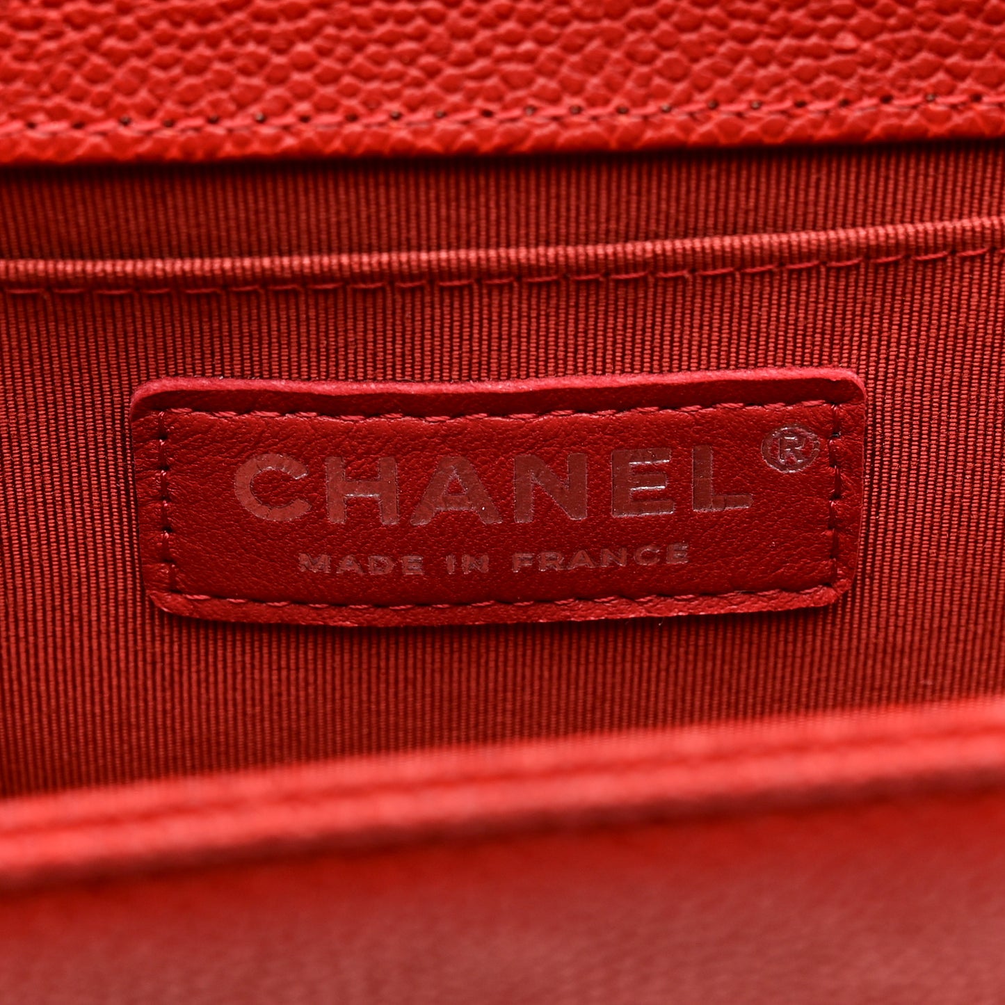 Caviar Quilted Medium Boy Flap Red