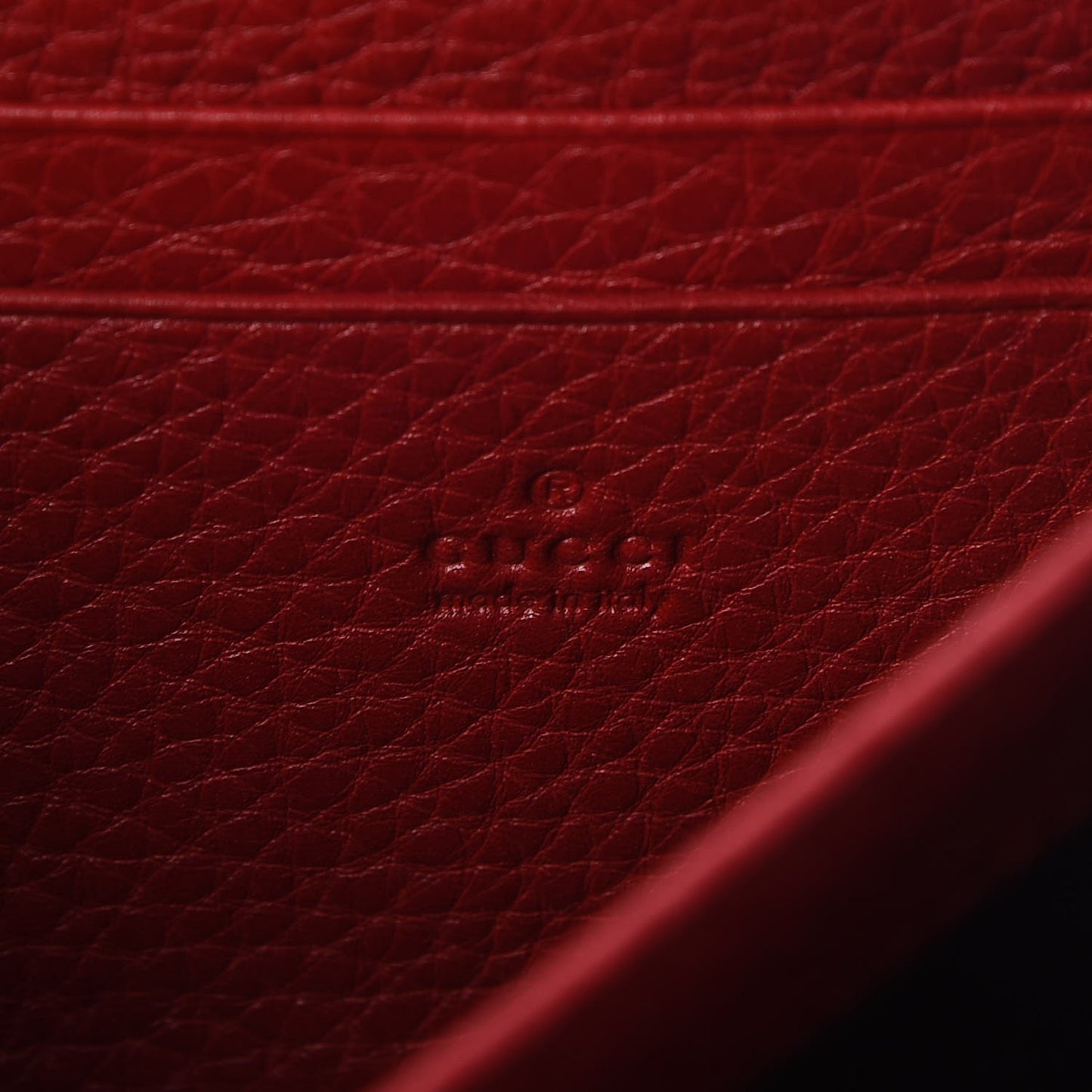 Calfskin GG Marmont Chain Wallet Vulcanic Red