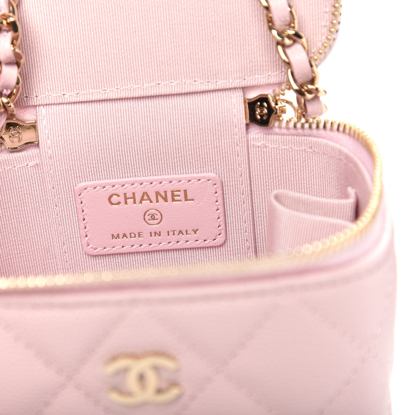 Caviar Quilted Mini Vanity Case With Chain Light Pink