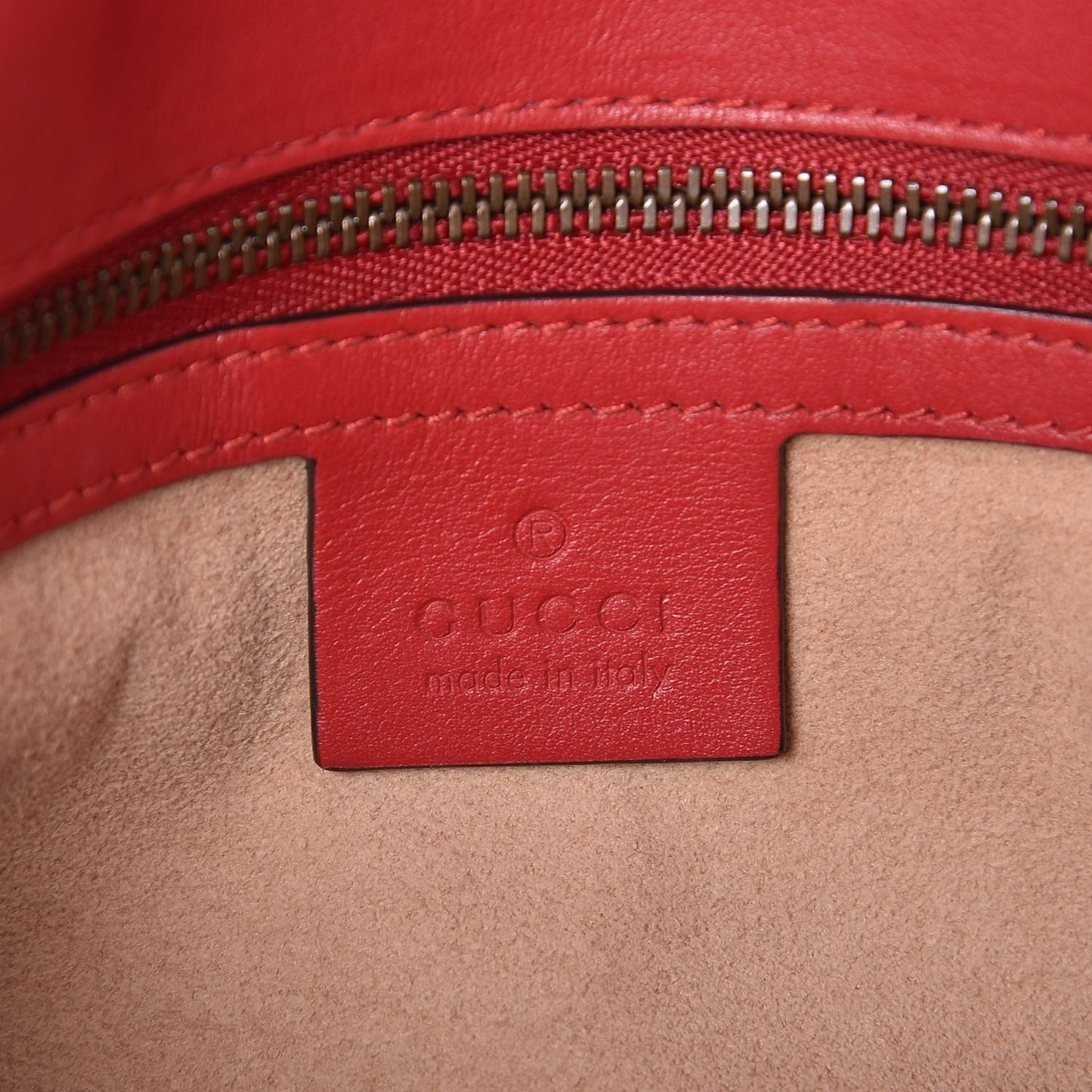 Calfskin Matelasse Small GG Marmont Shoulder Bag Hibiscus Red