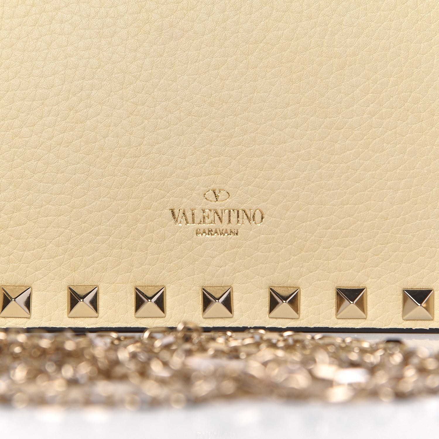 Valentino Garavani Pebbled Calfskin Rockstud Envelope Wallet on Chain Light Ivory 7 of 10