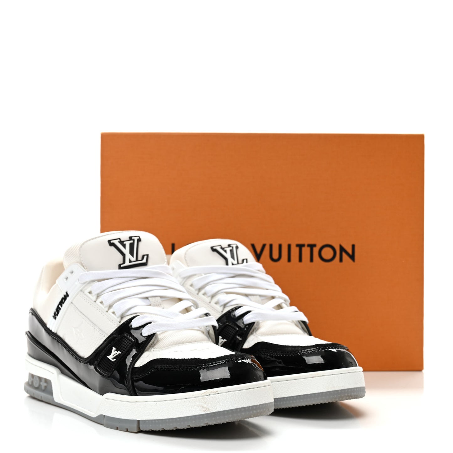 Calfskin Patent Mens LV Trainer Sneakers 9 White Black