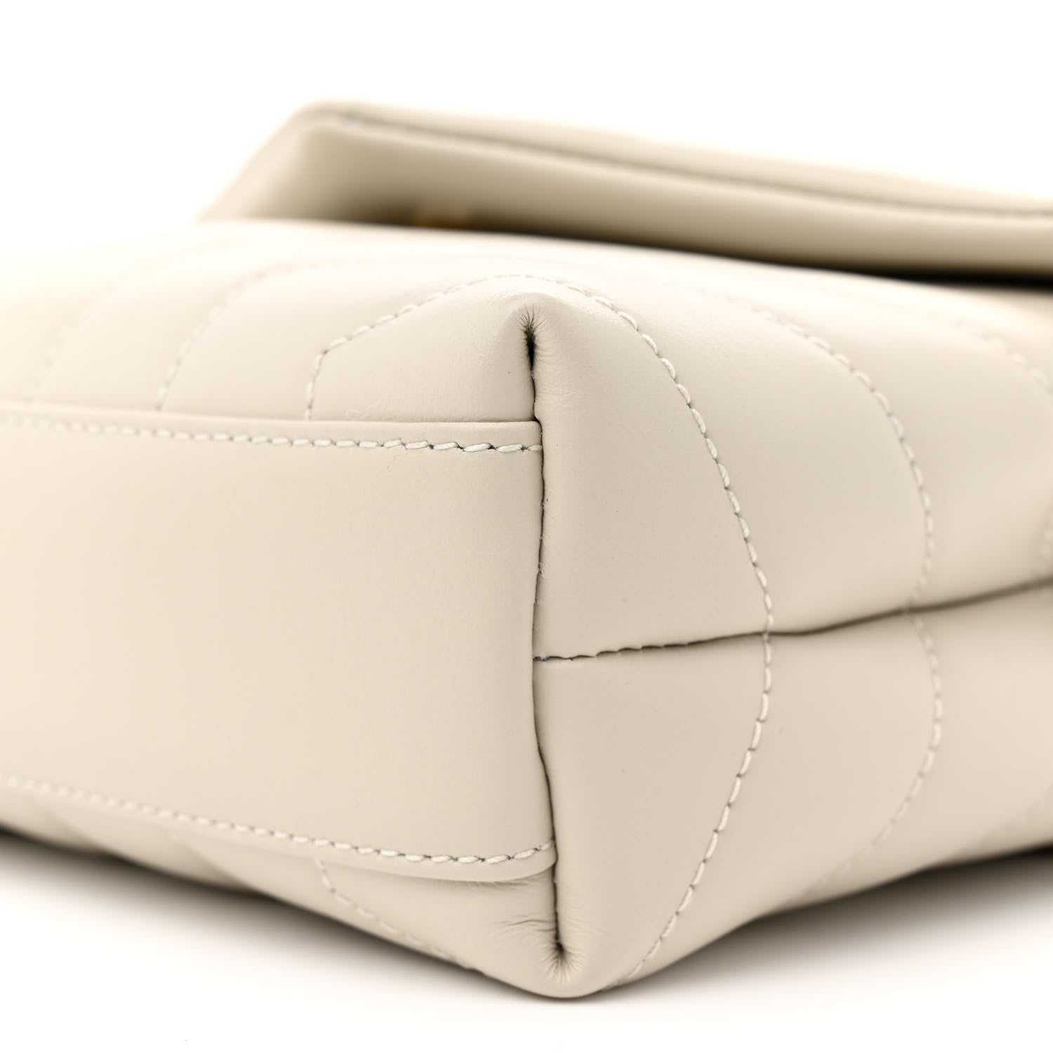 Saint Laurent Calfskin Y Quilted Monogram Toy Loulou Crossbody Bag Blanc Vintage 10 of 10
