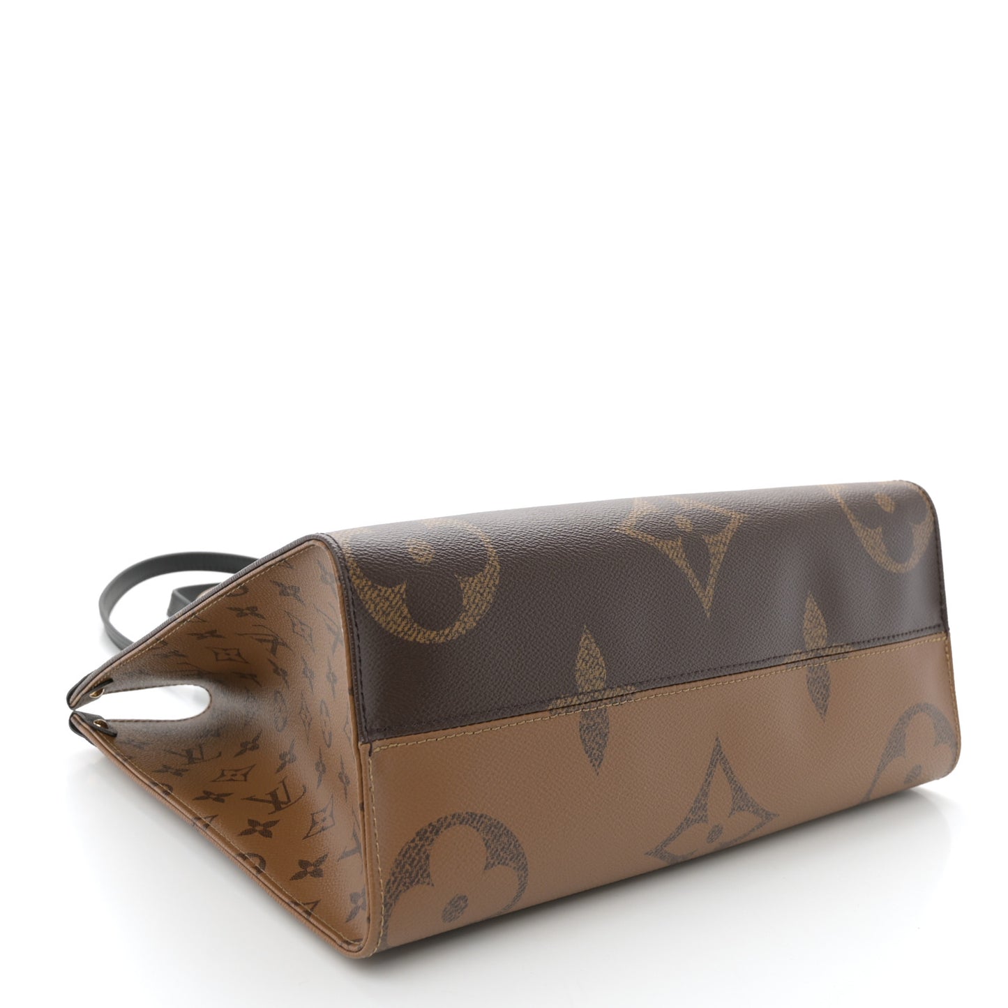 Reverse Monogram Giant Onthego MM
