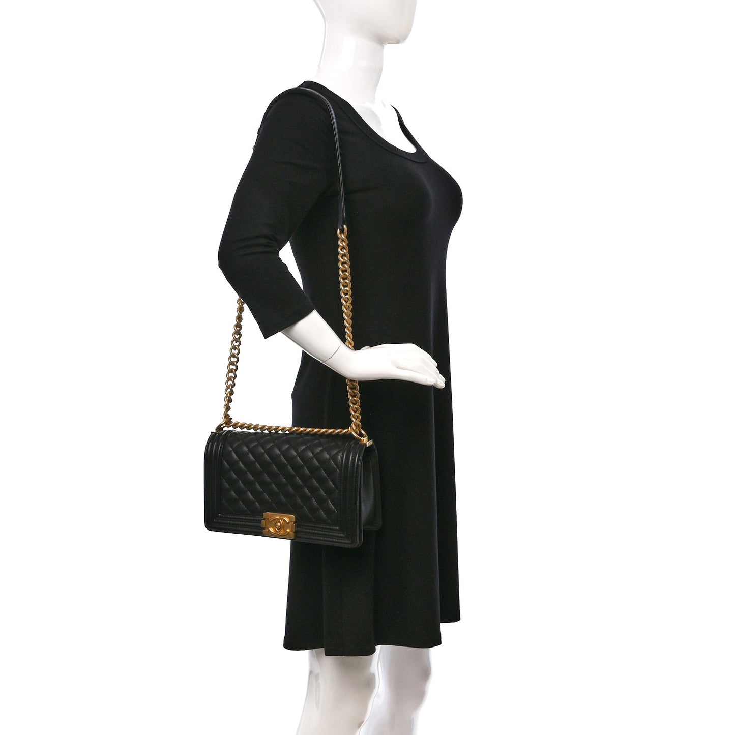 Caviar Quilted Medium Boy Flap Black