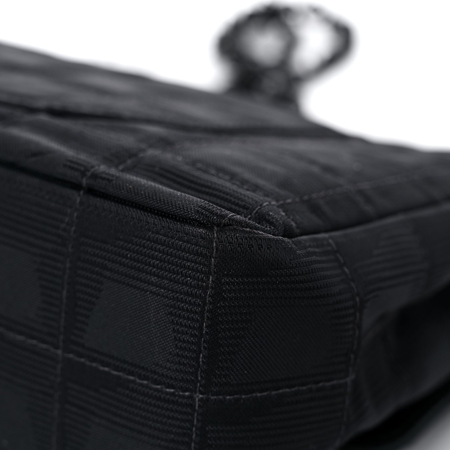 Nylon Medium Travel Flap Black
