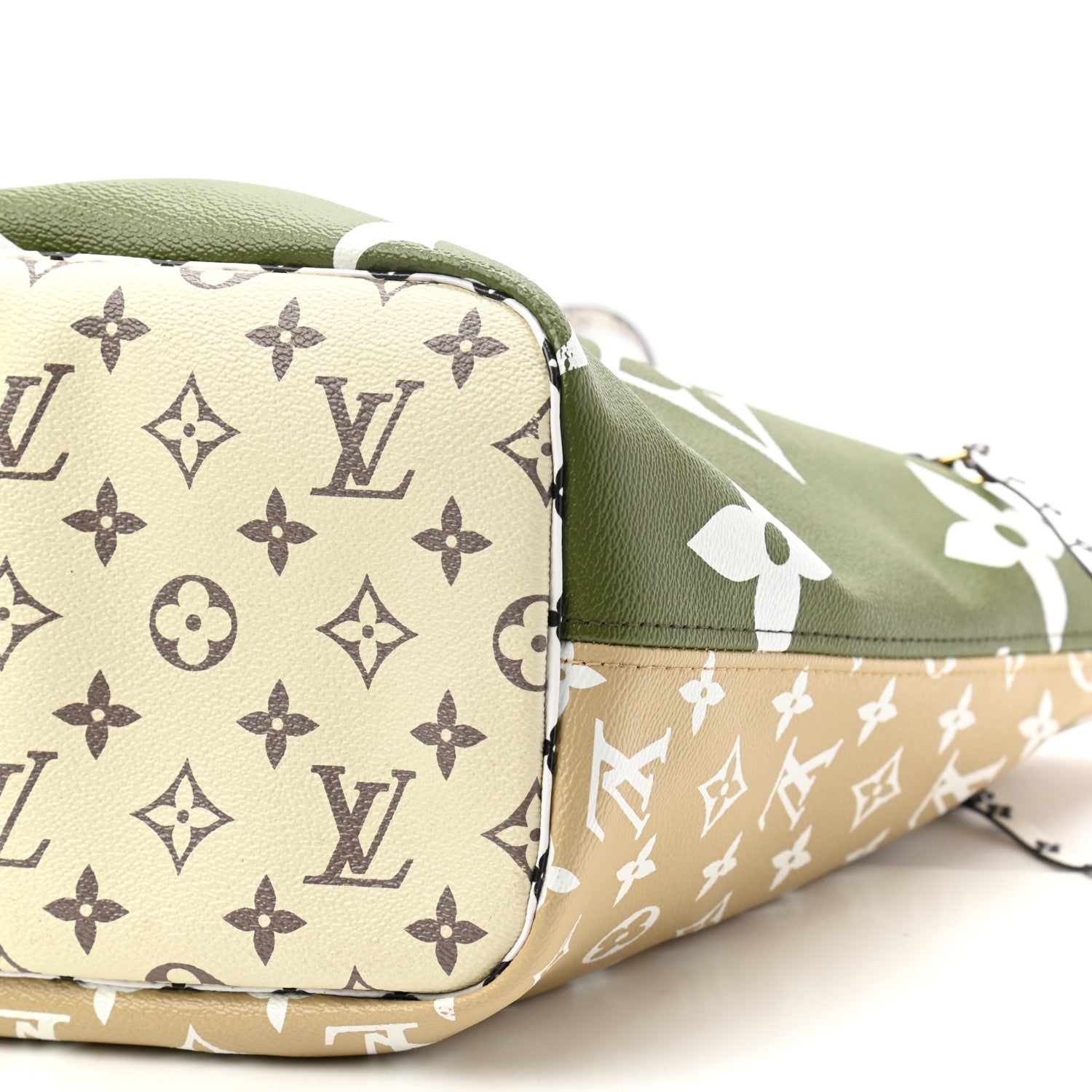 Louis Vuitton Monogram Giant Neverfull MM Kaki 9 of 11