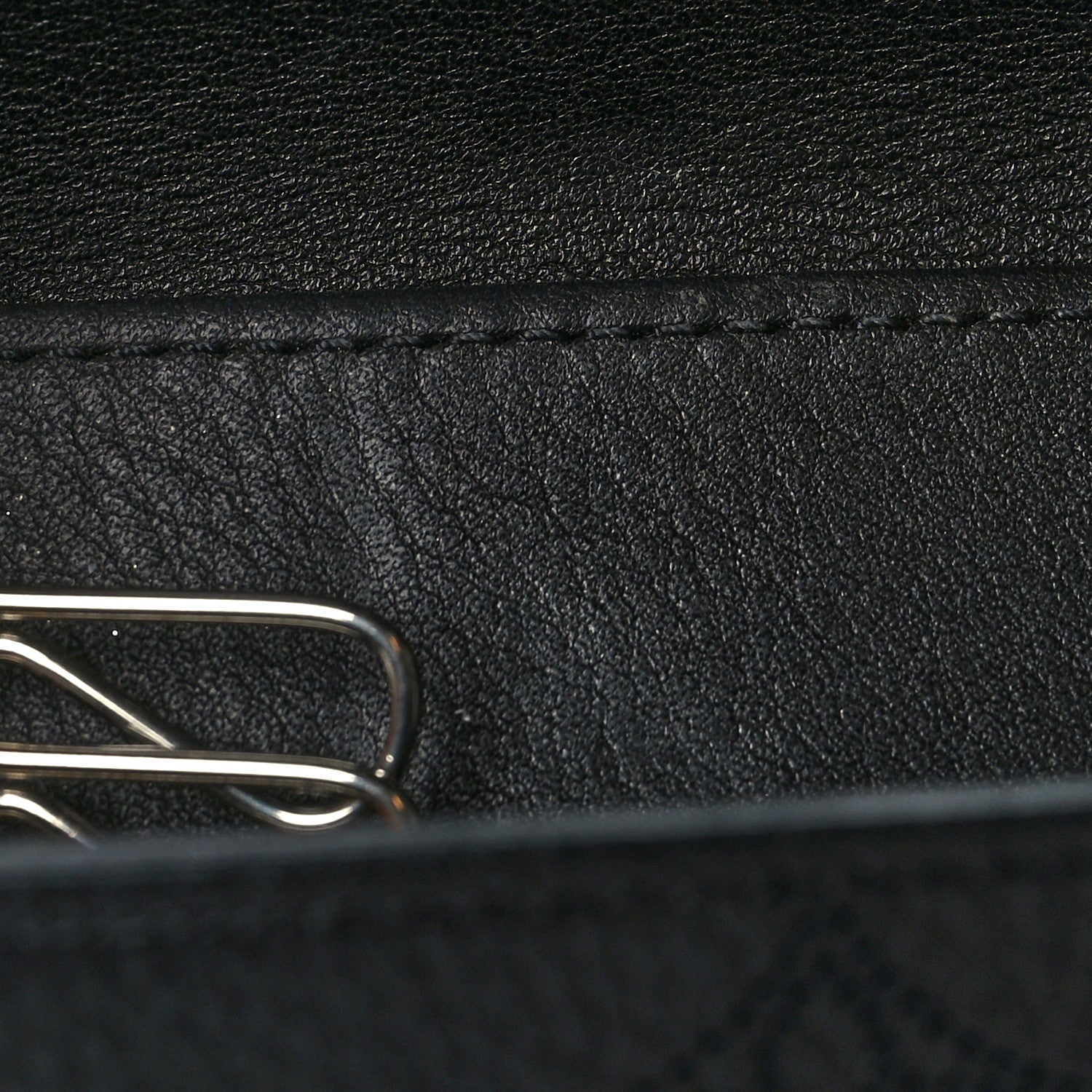 Louis Vuitton Mahina Multicles 4 Key Holder Black 10 of 11