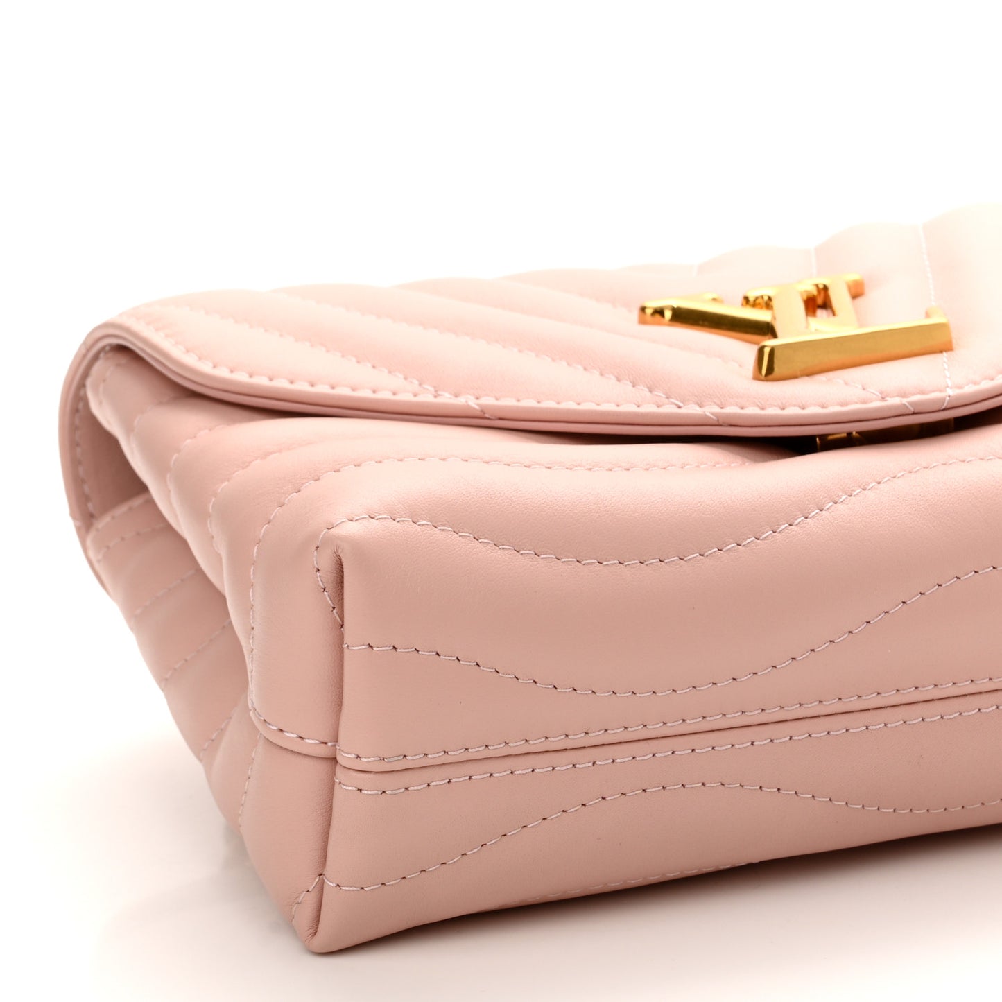 Calfskin New Wave Chain MM NM Rose Ballerine