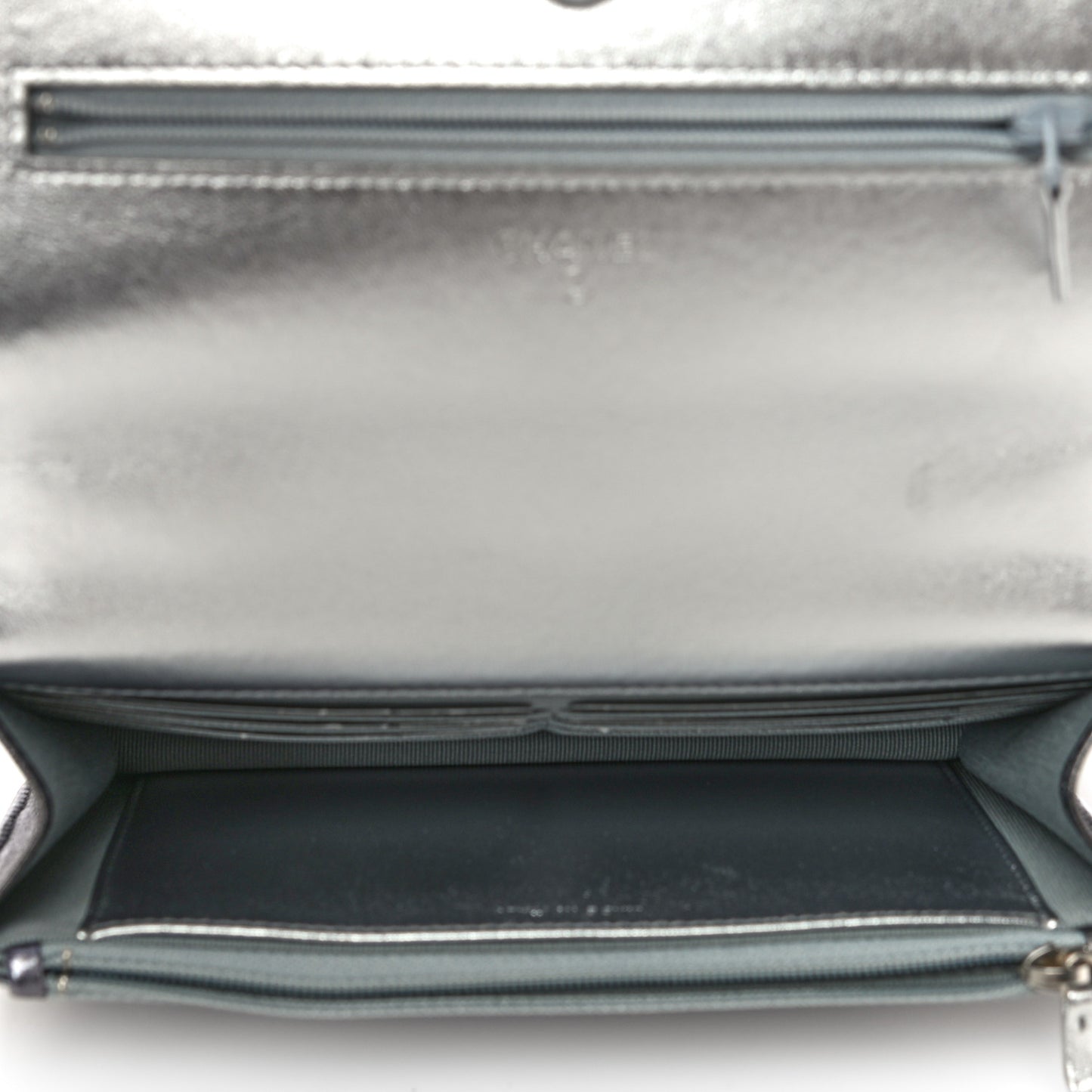 Gradient Metallic Lambskin Quilted Like A Wallet Wallet On Chain WOC Silvery Black