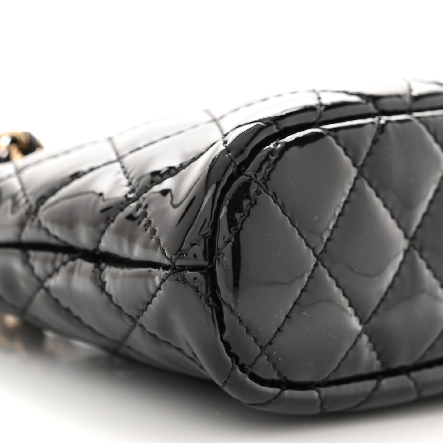 Patent Calfskin Quilted Shiny Coco Clutch With Chain Black