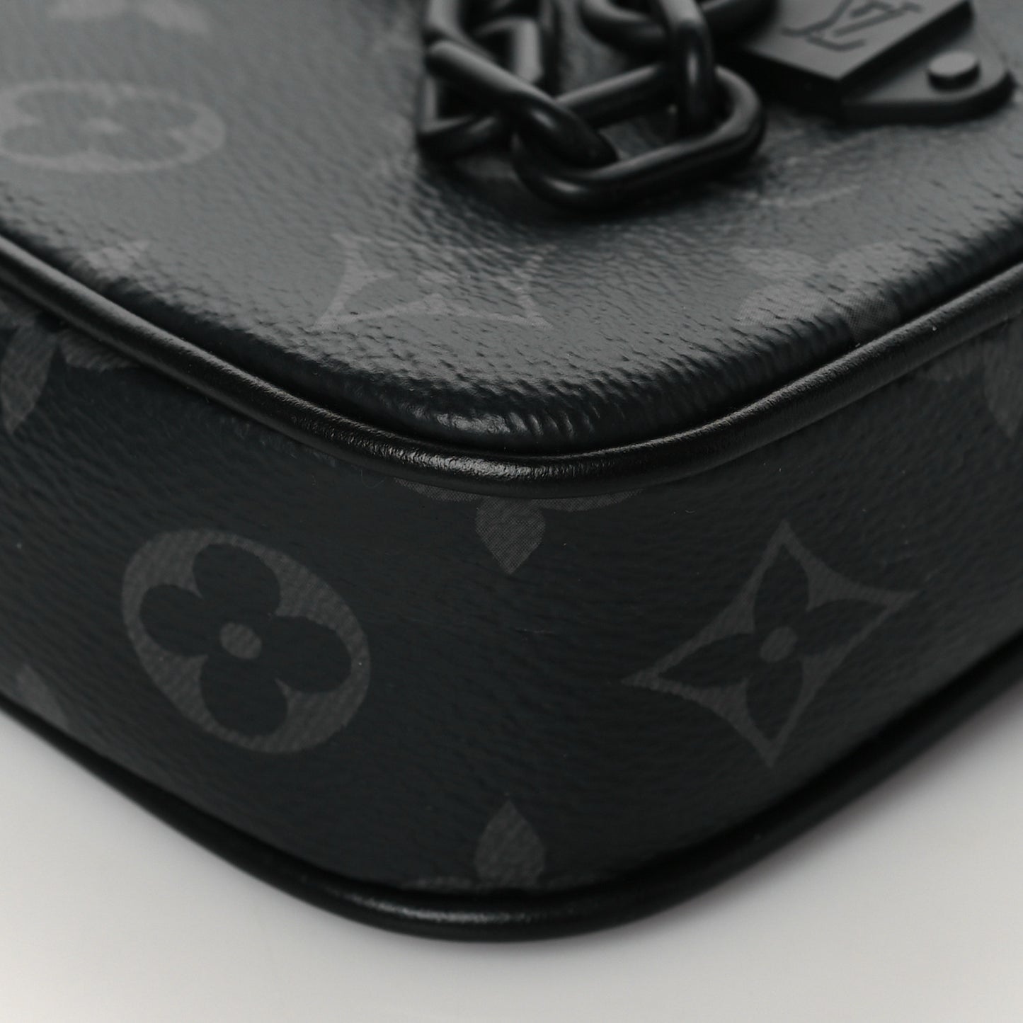 Monogram Eclipse Pochette Volga