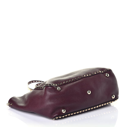 Valentino Garavani Pebbled Calfskin Medium Rockstud Tote Rubin 5 of 10