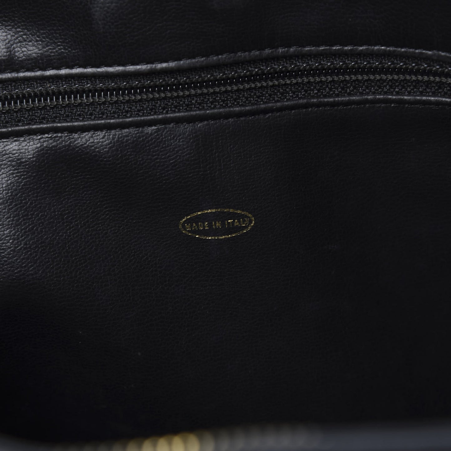Caviar CC Zip Top Shoulder Bag Black