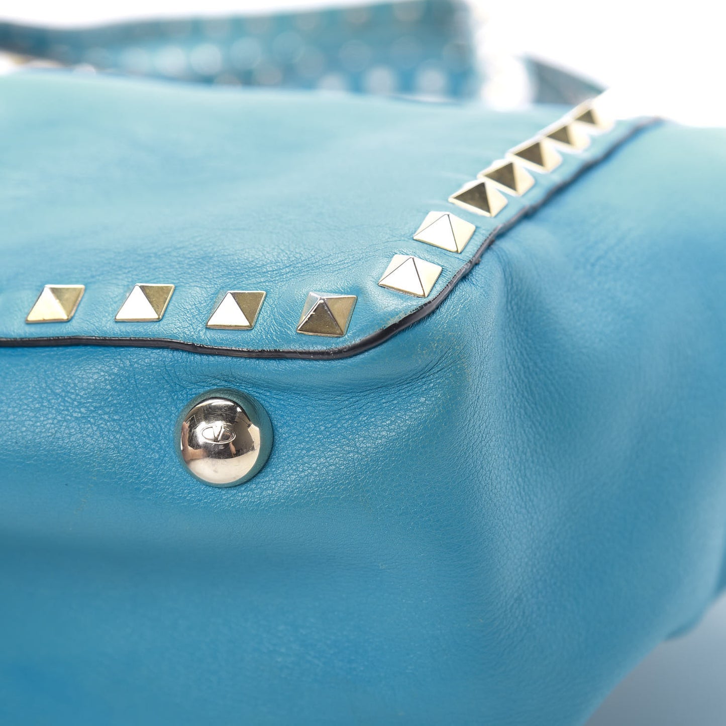 Vitello Small Rockstud Tote Parrot