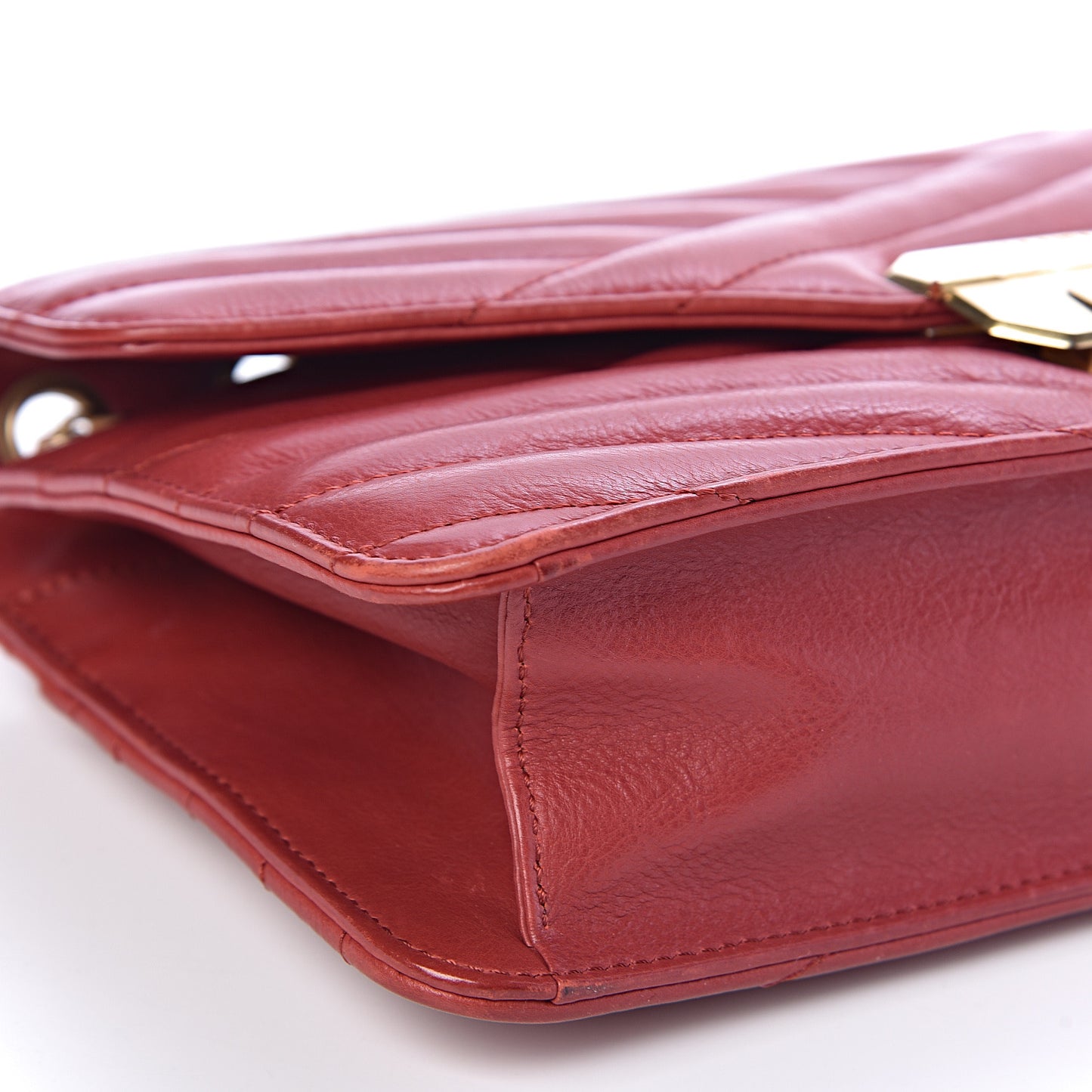 Calfskin Chevron Quilted Gabrielle Flap Red
